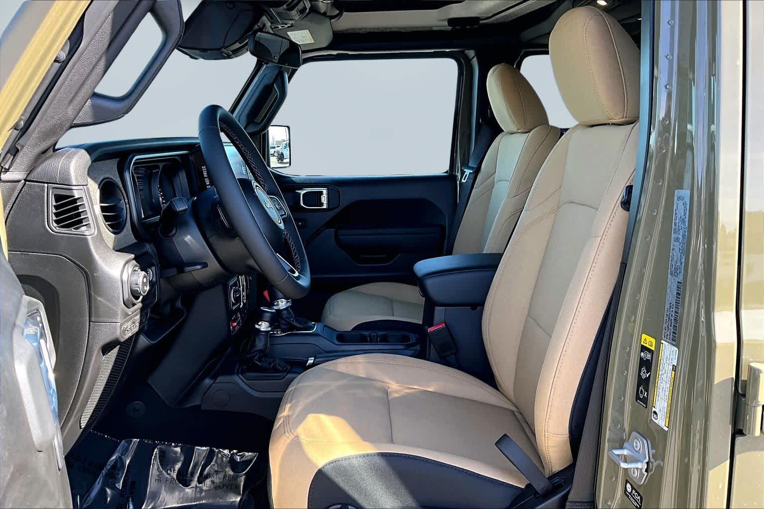 Thumbnail: 2026 Jeep Gladiator - 9