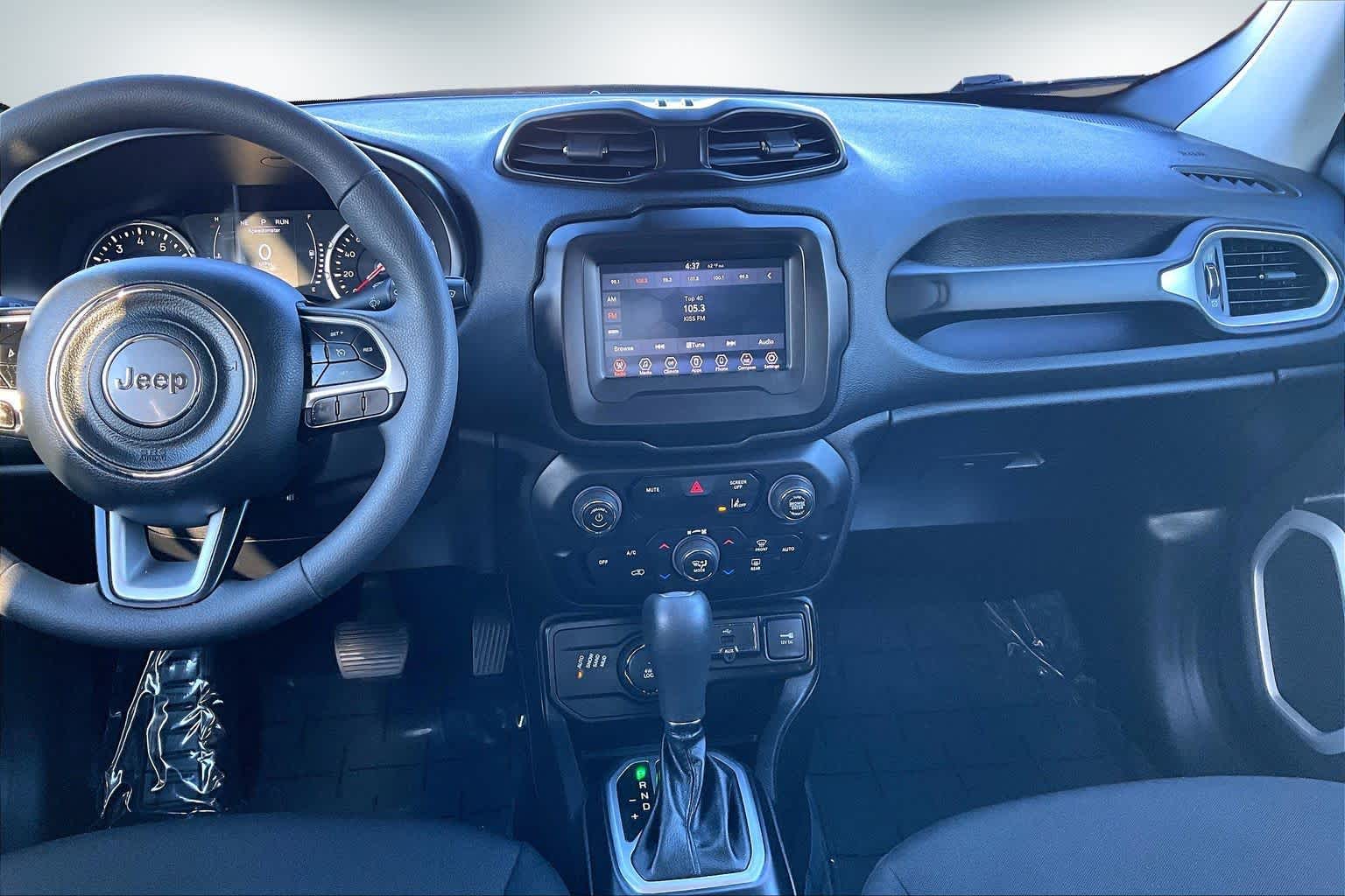 Thumbnail: 2021 Jeep Renegade - 15