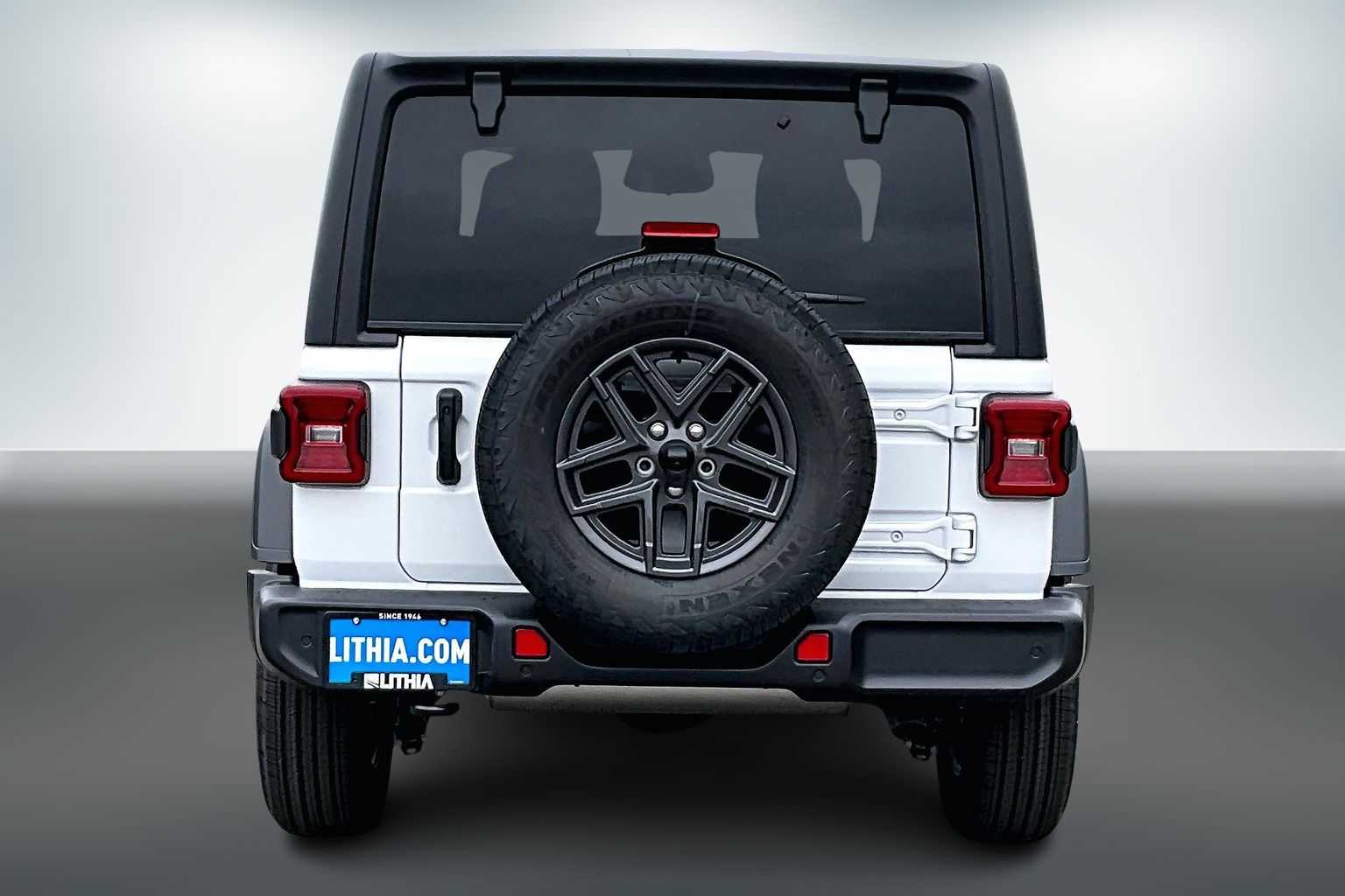 Thumbnail: 2026 Jeep Wrangler - 5