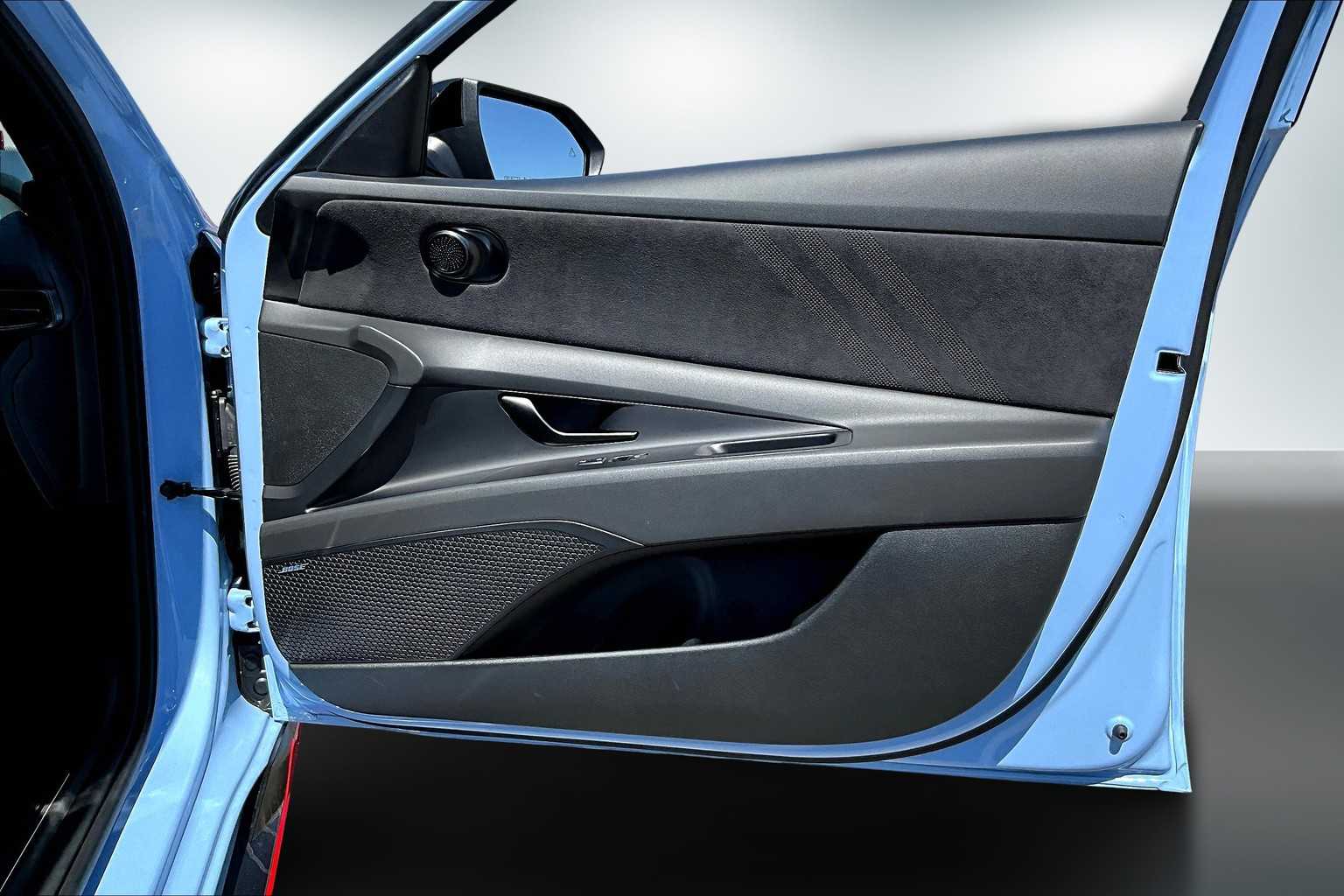 Thumbnail: 2025 Hyundai Elantra - 28