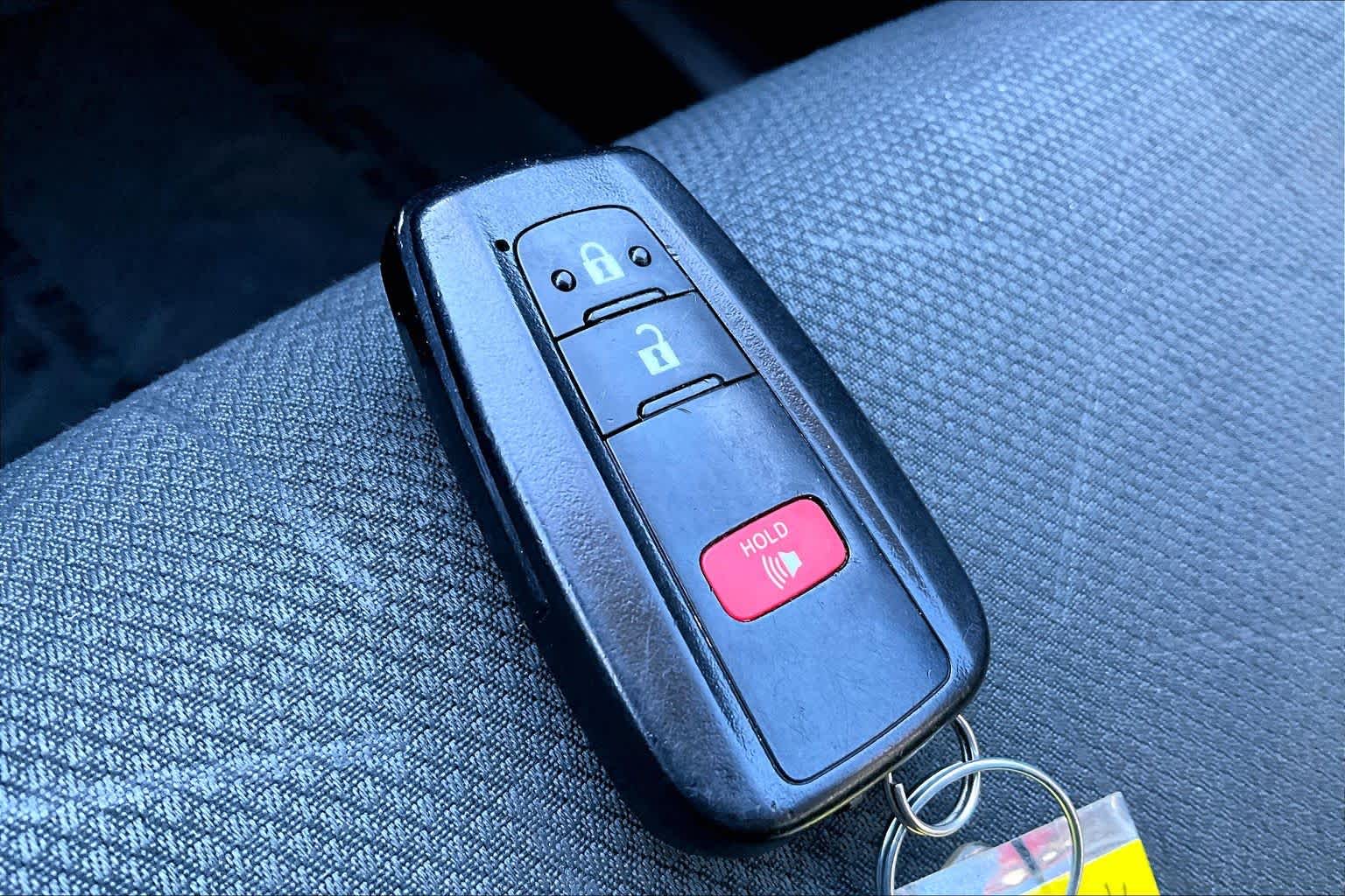 Thumbnail: 2023 Toyota RAV4 - 19