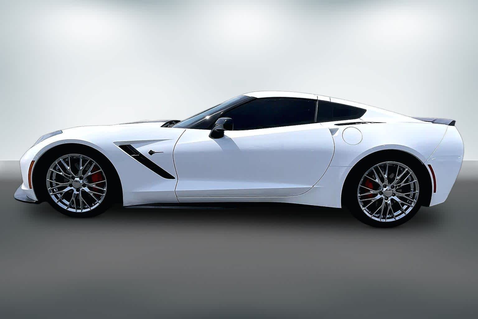 Thumbnail: 2016 Chevrolet Corvette - 3