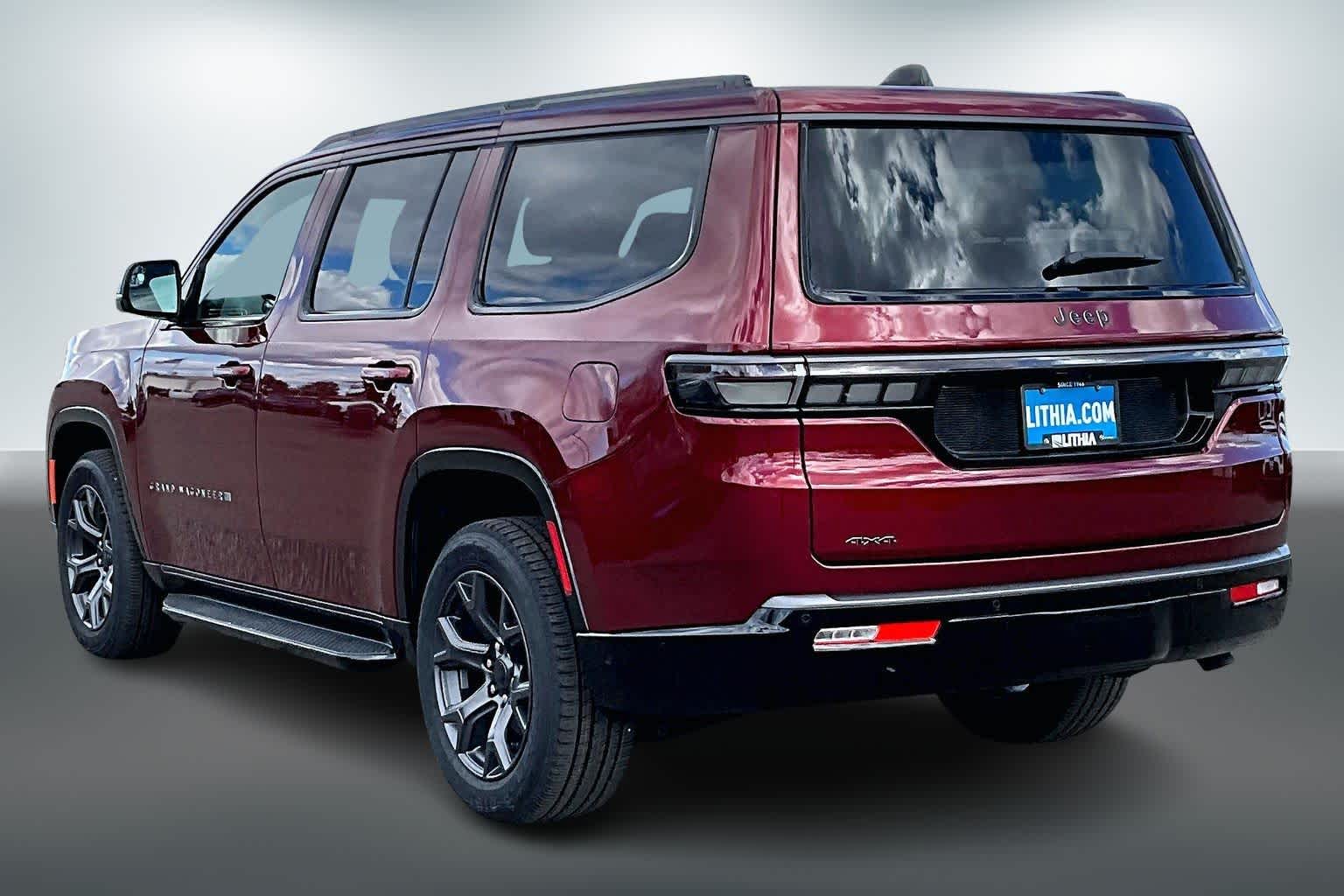 Thumbnail: 2026 Jeep Grand Wagoneer - 3