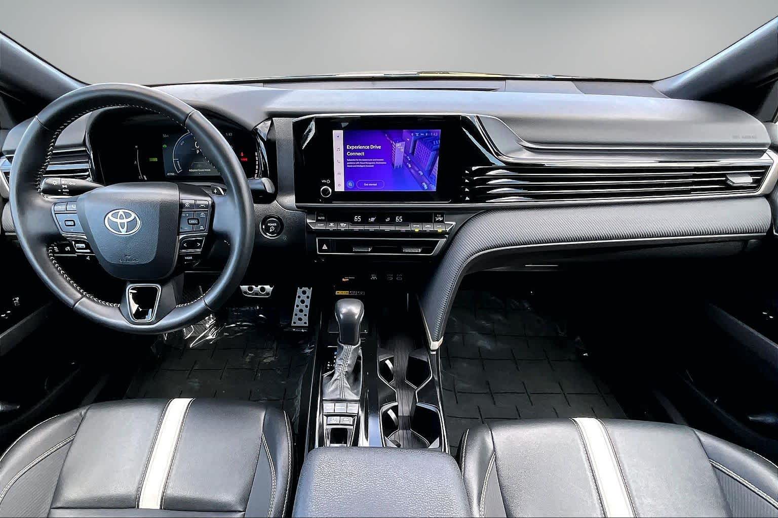 Thumbnail: 2025 Toyota Camry - 10