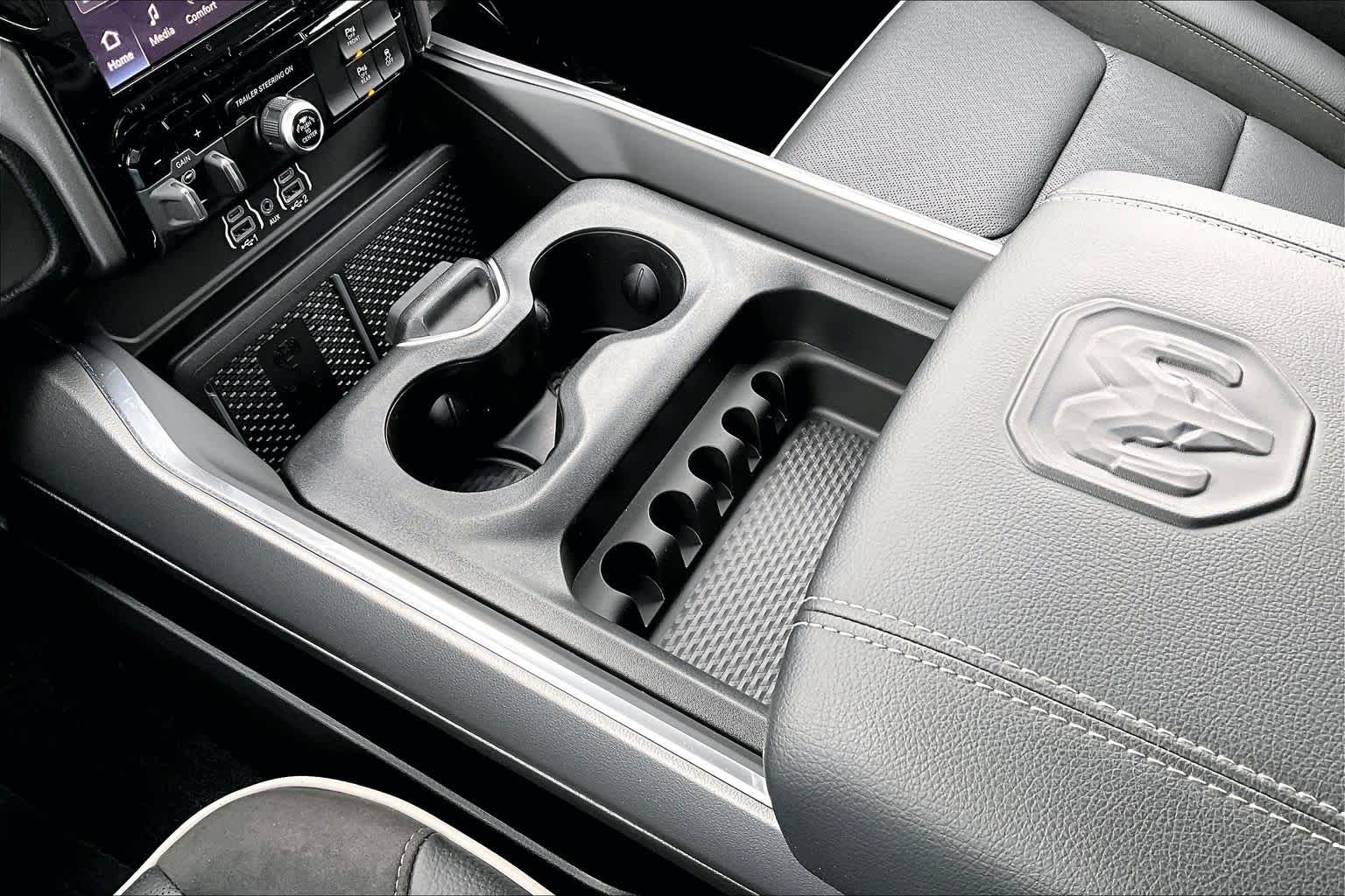 Thumbnail: 2026 RAM 1500 - 17