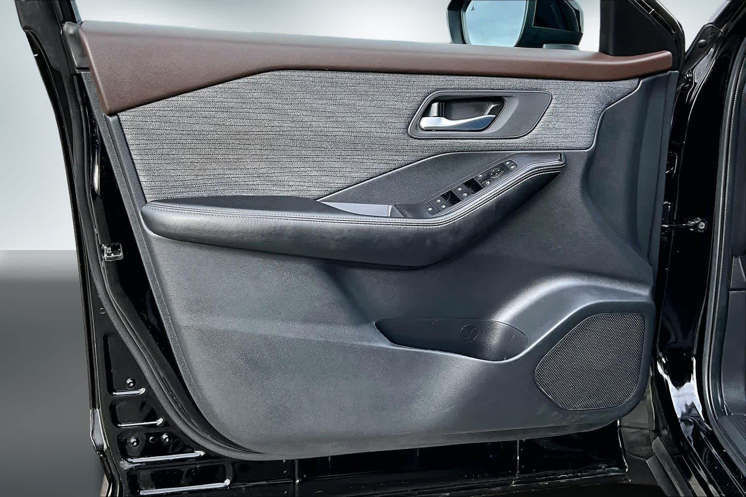 Thumbnail: 2023 Nissan Rogue - 28