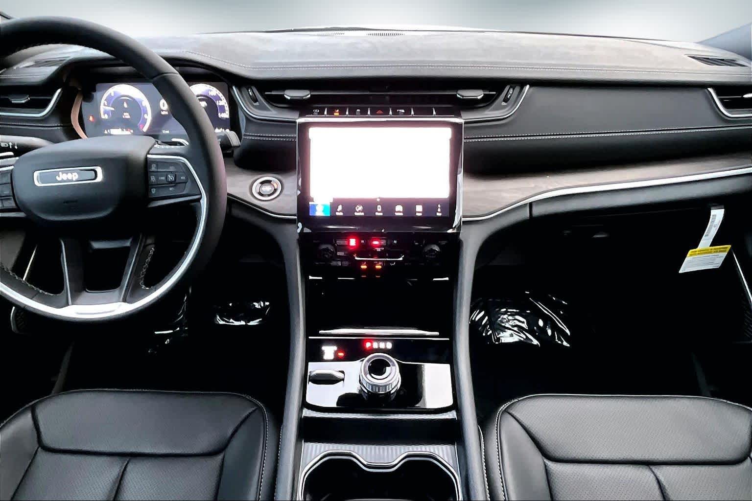 Thumbnail: 2025 Jeep Grand Cherokee - 10