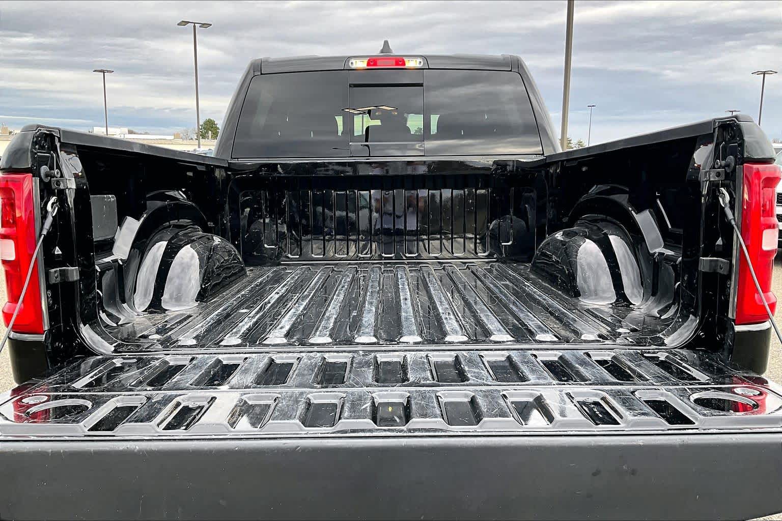 Thumbnail: 2025 RAM 1500 - 17