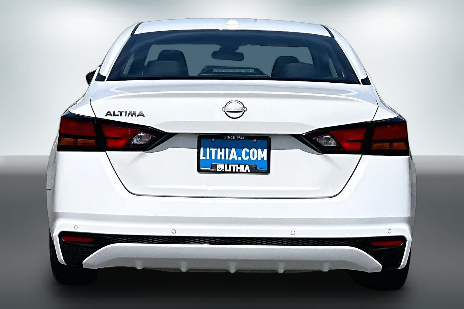 Thumbnail: 2025 Nissan Altima - 5