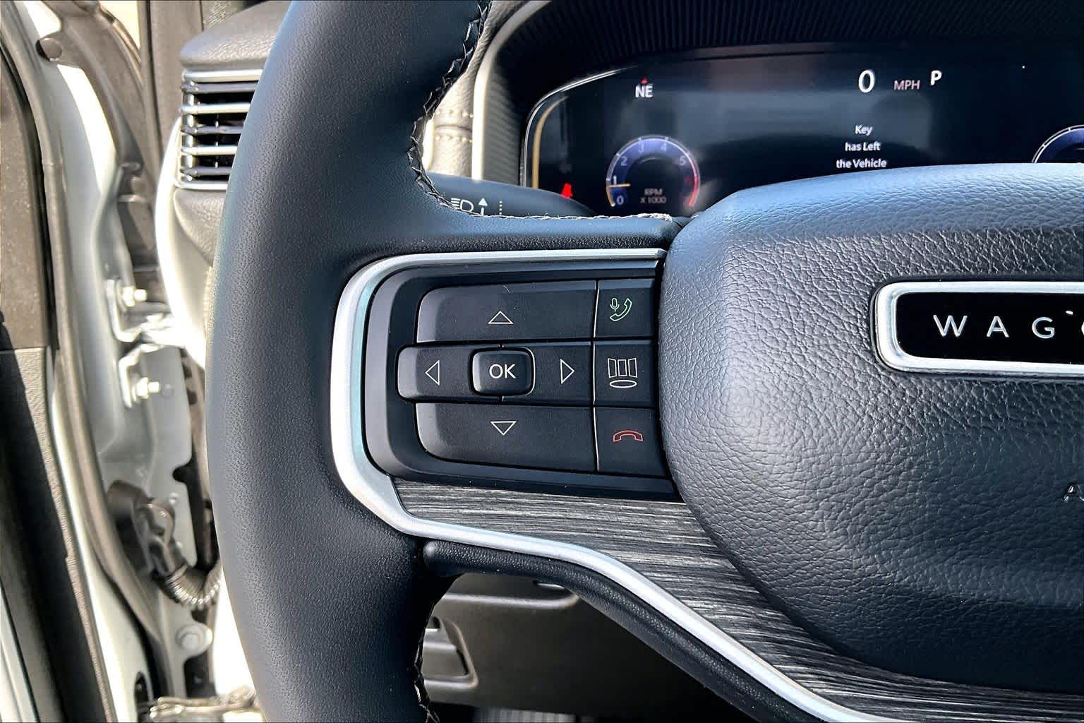 Thumbnail: 2024 Jeep Wagoneer - 24