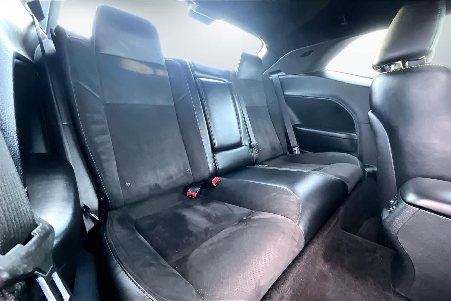 Thumbnail: 2016 Dodge Challenger - 29