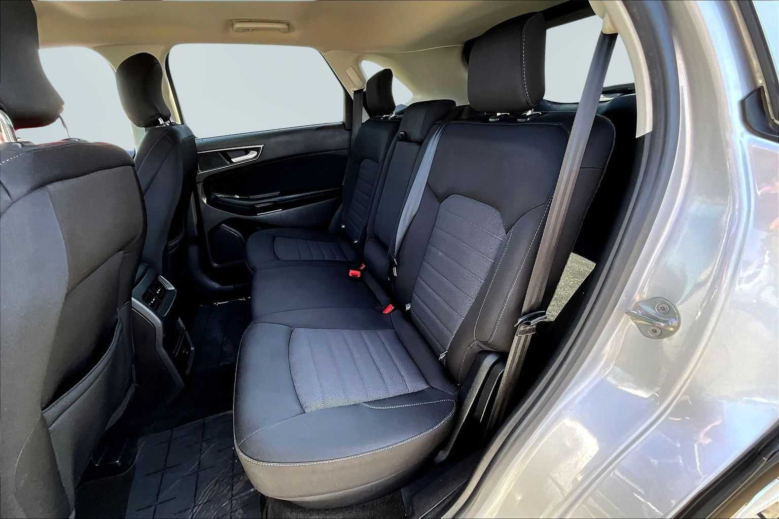 Thumbnail: 2017 Ford Edge - 26