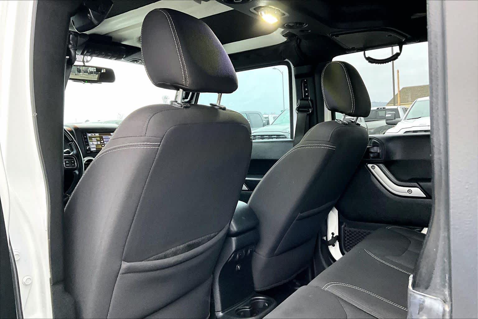 Thumbnail: 2017 Jeep Wrangler - 11