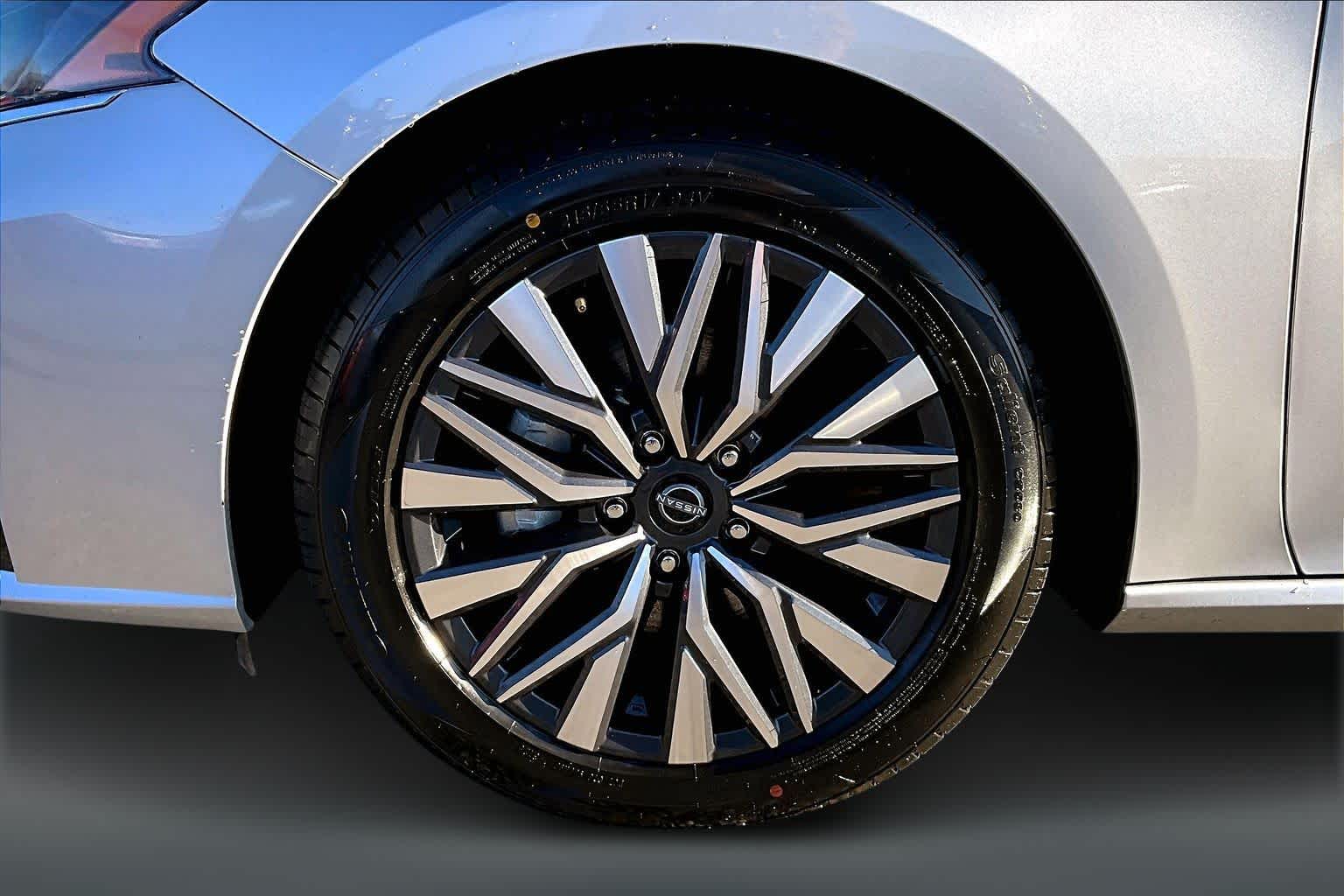 Thumbnail: 2024 Nissan Altima - 8