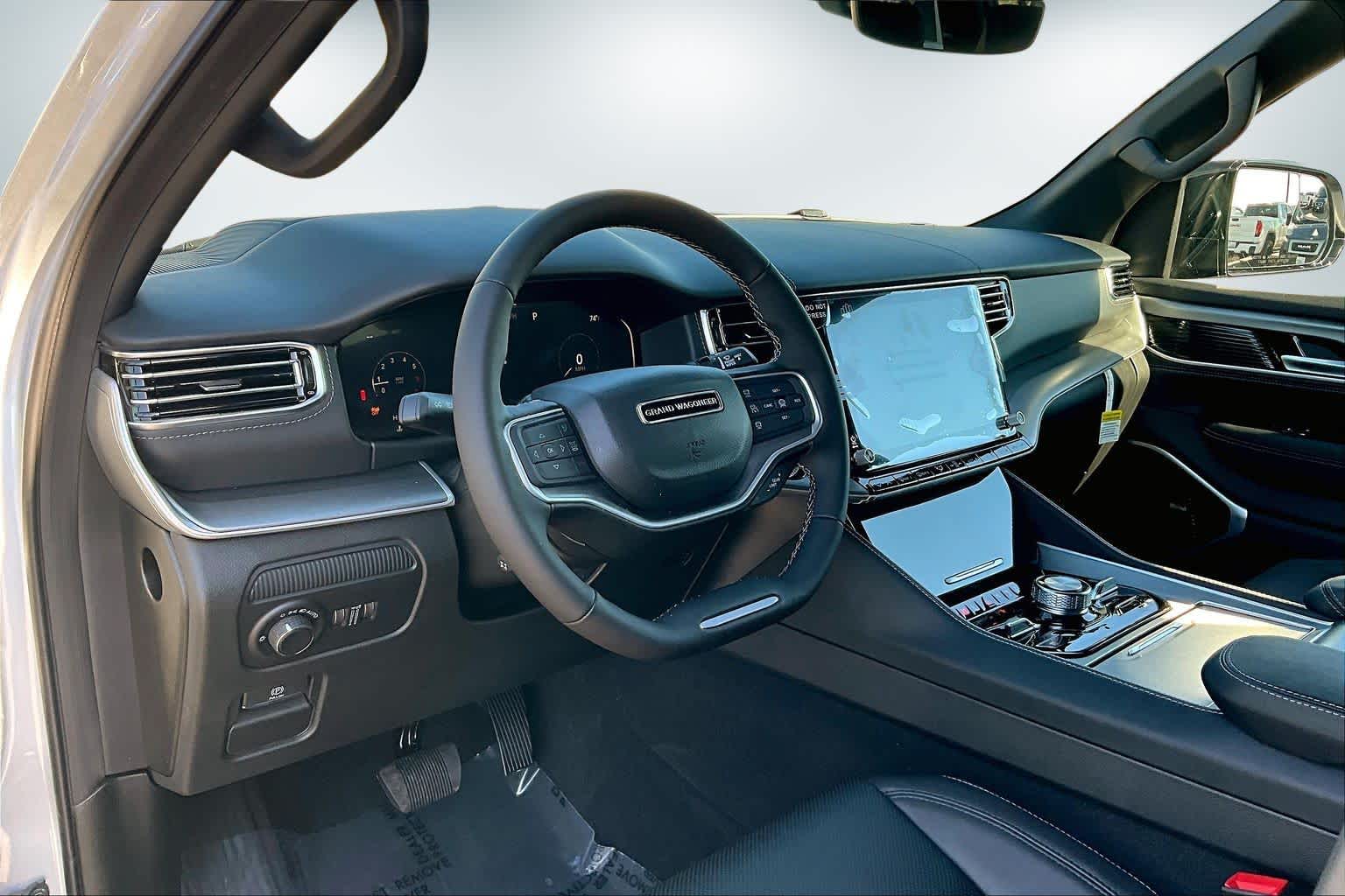 Thumbnail: 2026 Jeep Grand Wagoneer - 2