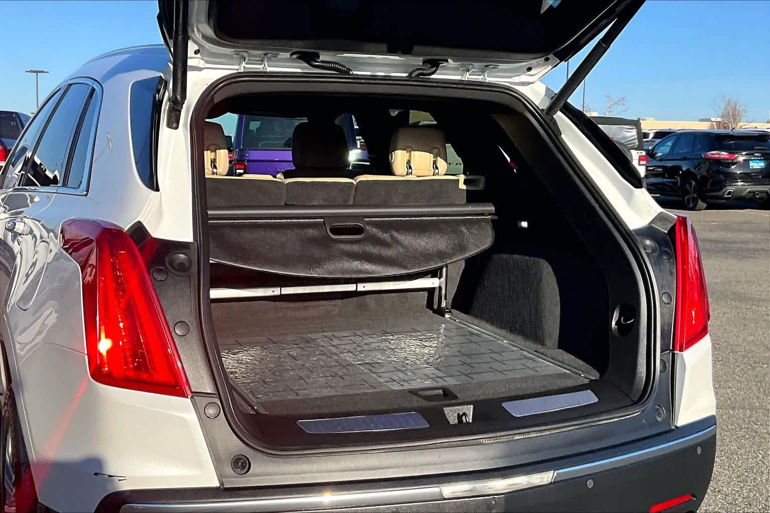 Thumbnail: 2017 Cadillac XT5 - 18