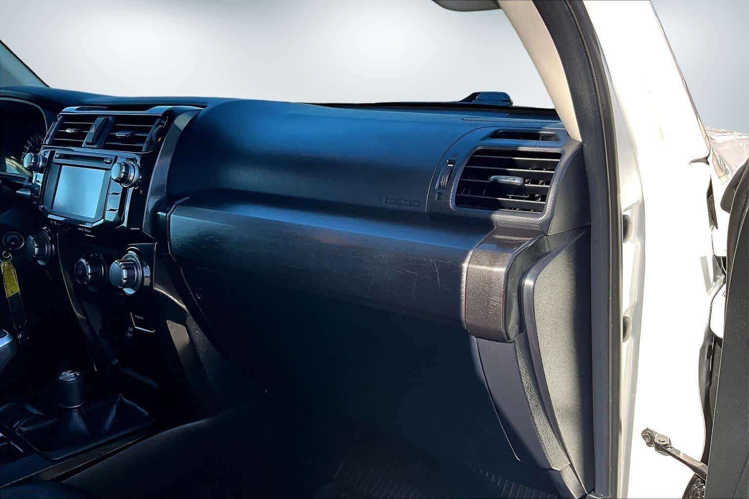 Thumbnail: 2019 Toyota 4Runner - 22