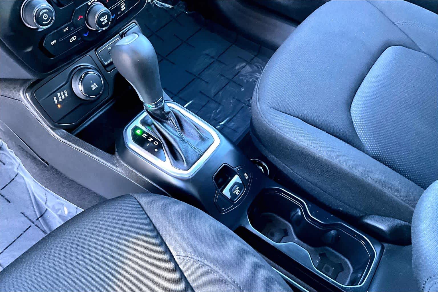 Thumbnail: 2021 Jeep Renegade - 16