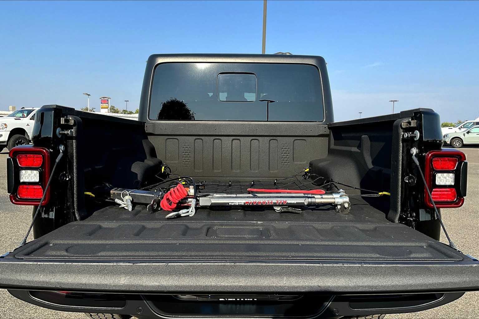 Thumbnail: 2020 Jeep Gladiator - 18