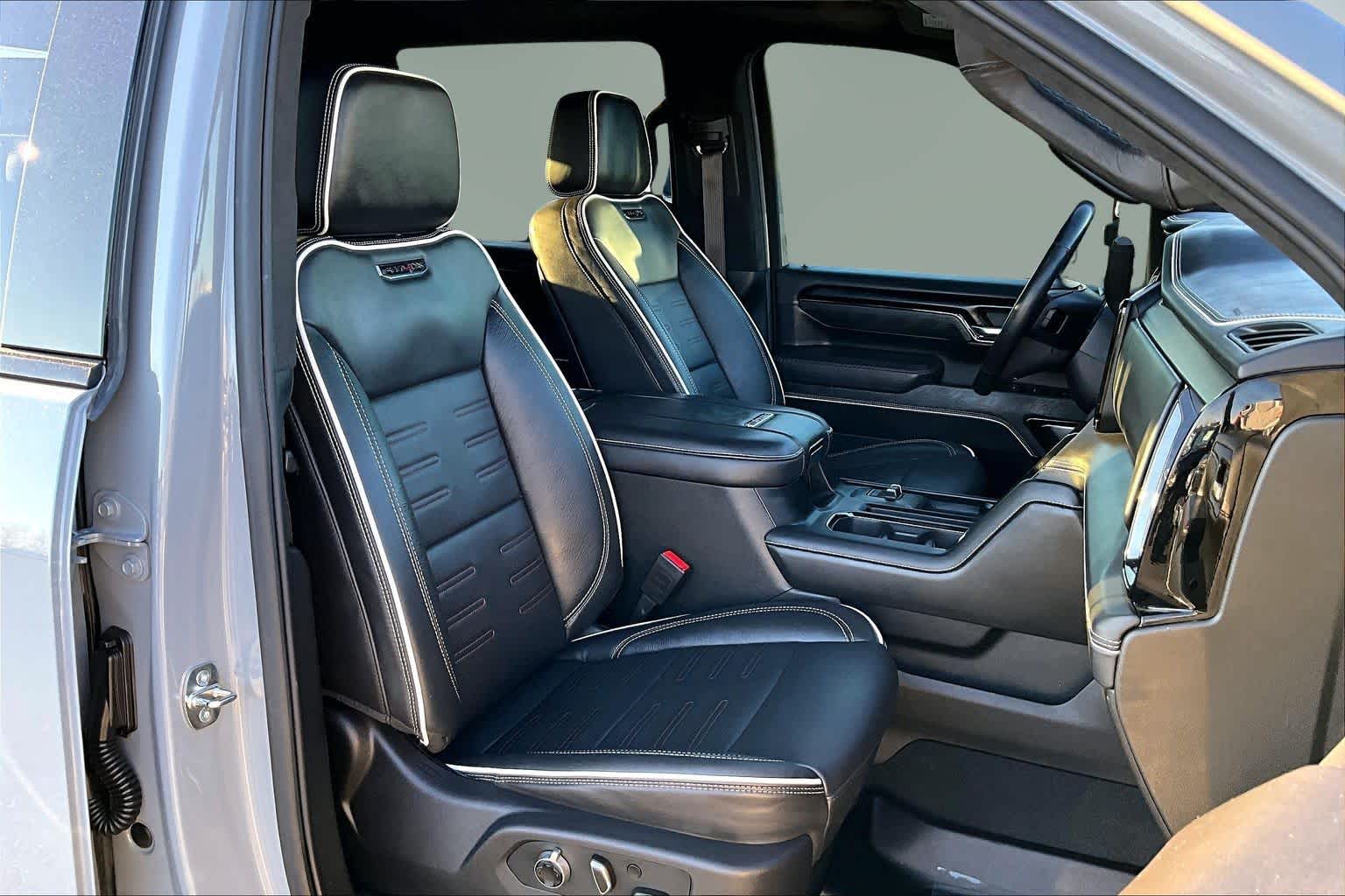 Thumbnail: 2024 GMC Sierra 2500 - 13