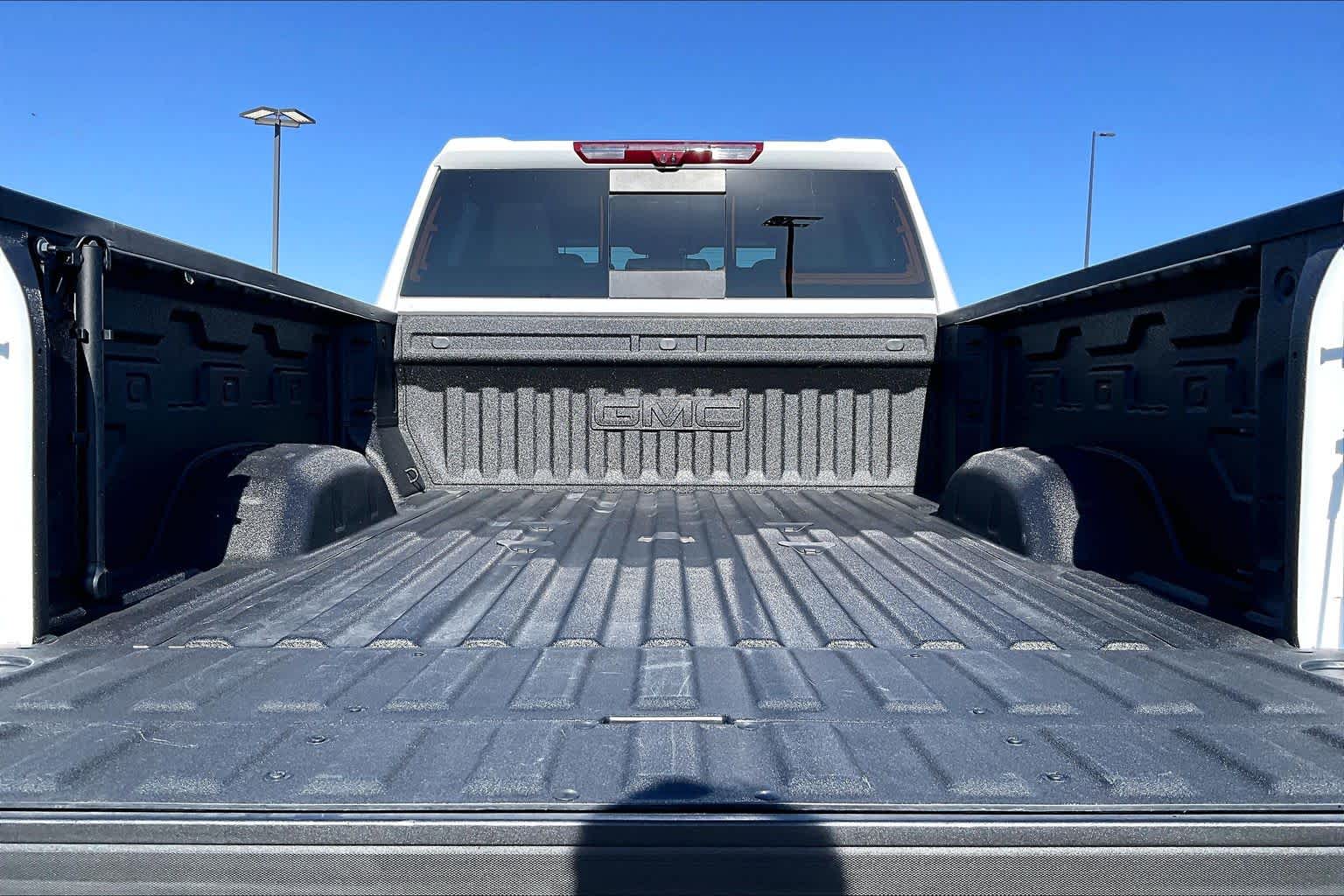 Thumbnail: 2025 GMC Sierra 3500 - 18