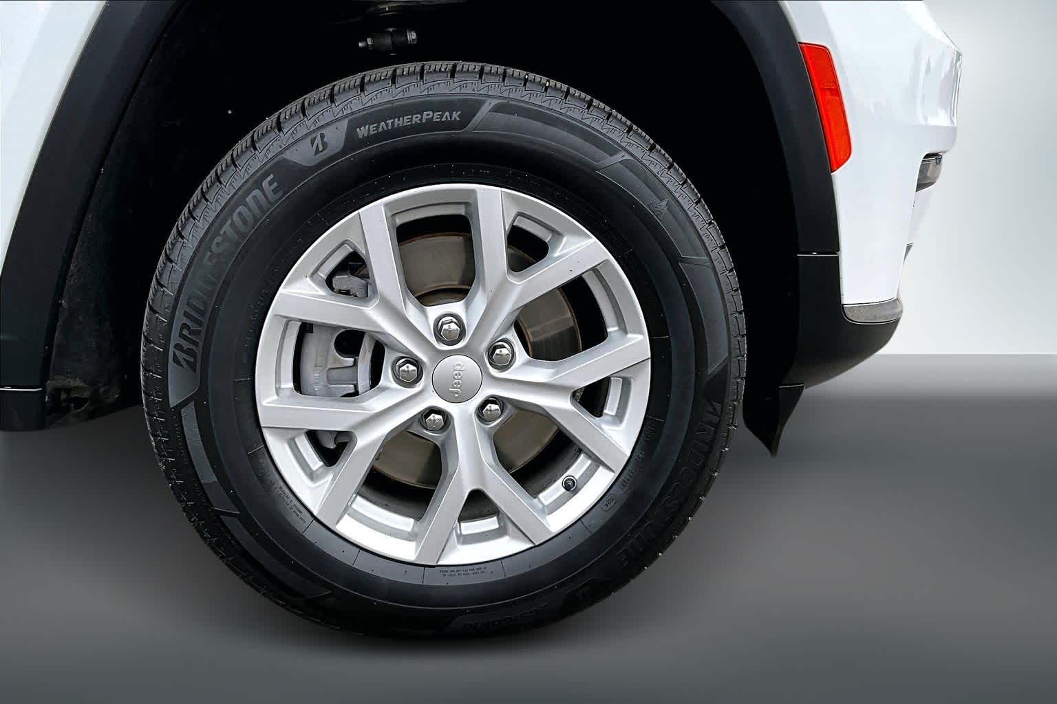 Thumbnail: 2023 Jeep Grand Cherokee - 34