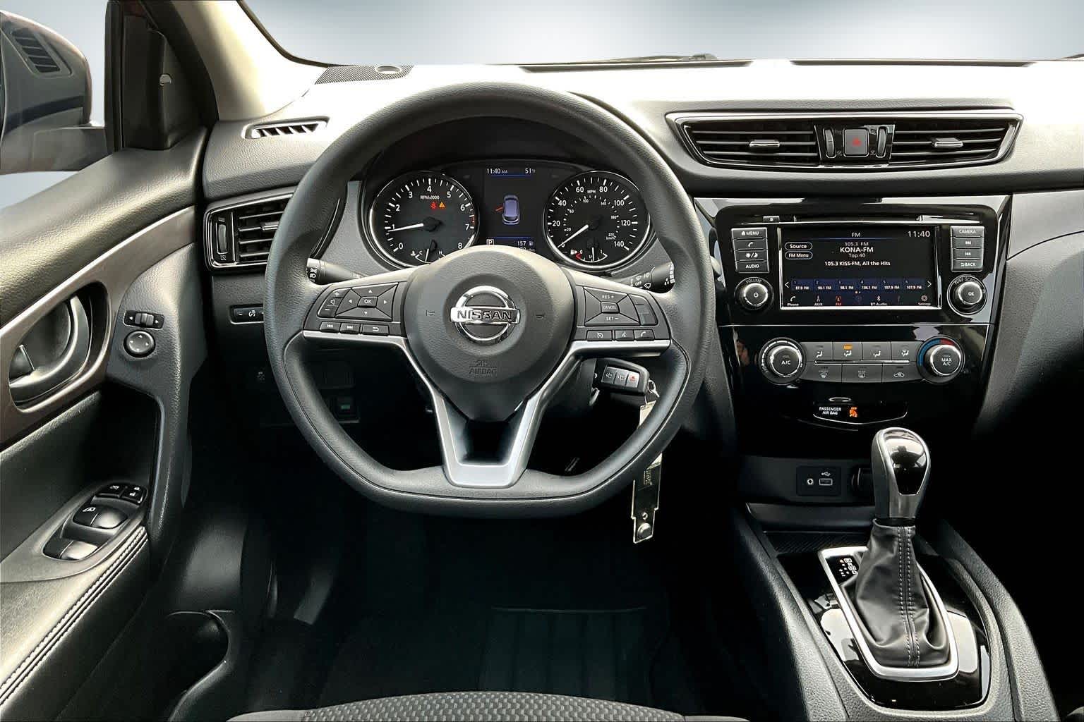 Thumbnail: 2021 Nissan Rogue Sport - 14