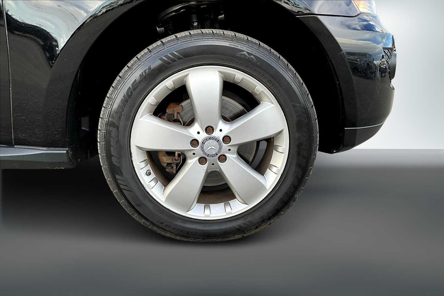 Thumbnail: 2011 Mercedes-Benz M-Class - 35