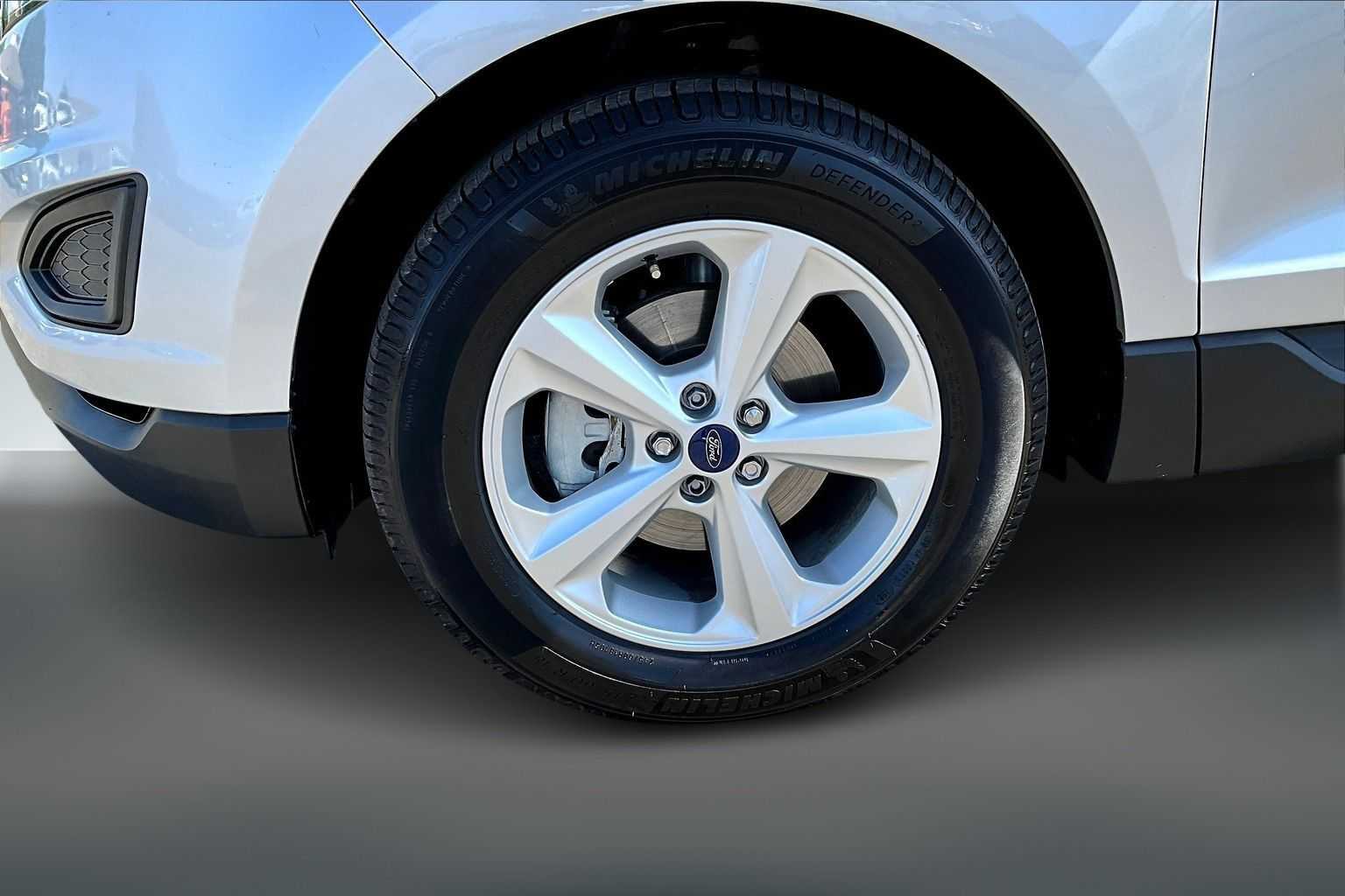 Thumbnail: 2017 Ford Edge - 7