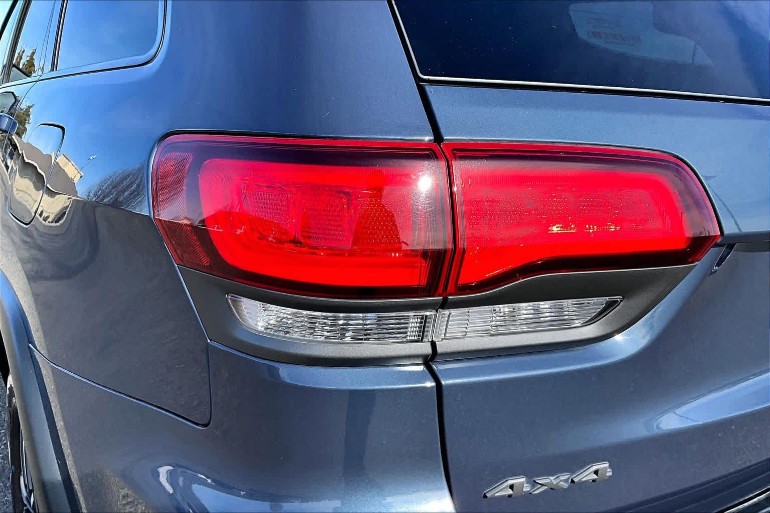 Thumbnail: 2020 Jeep Grand Cherokee - 33