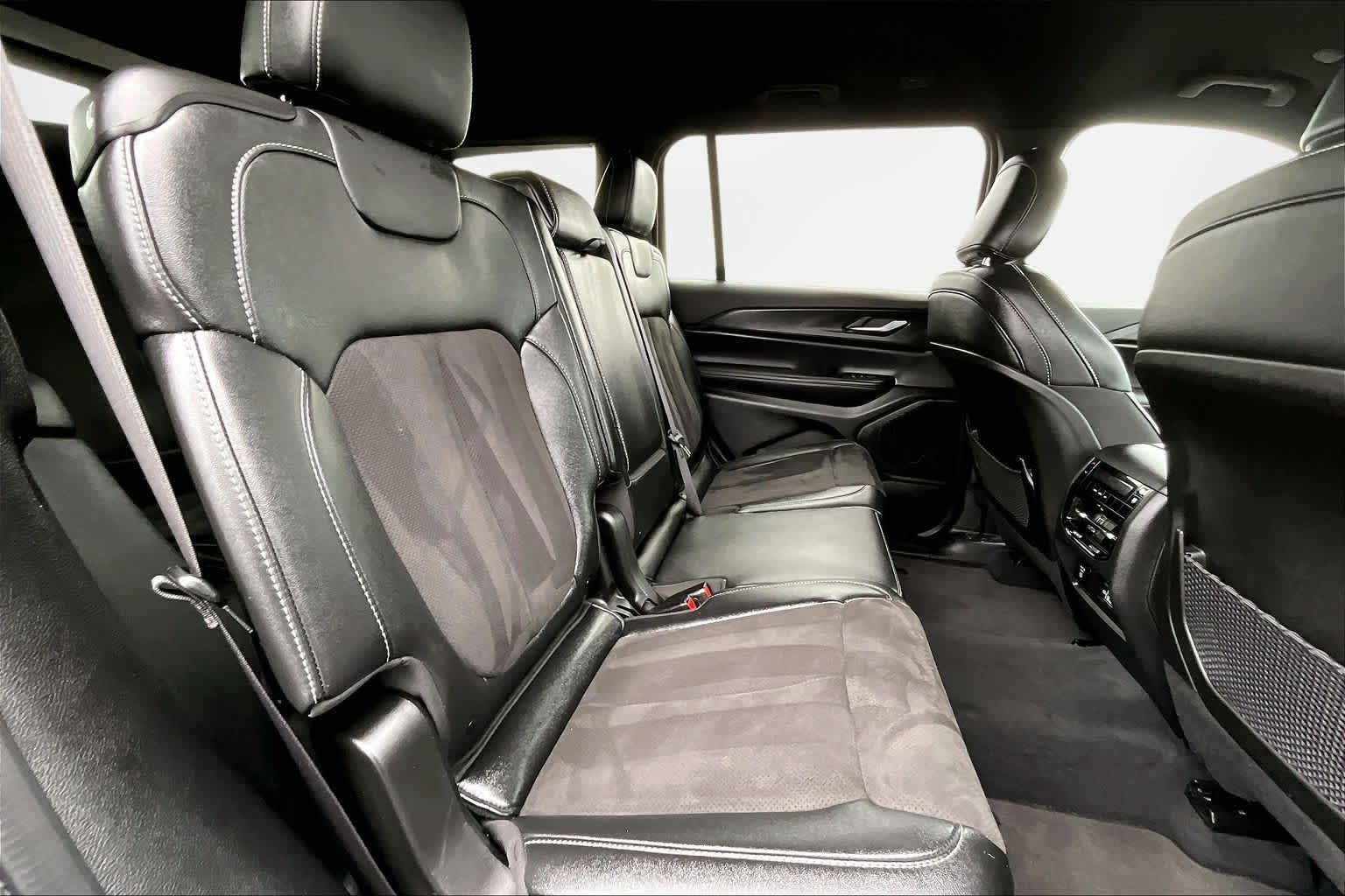 Thumbnail: 2024 Jeep Grand Cherokee L - 29