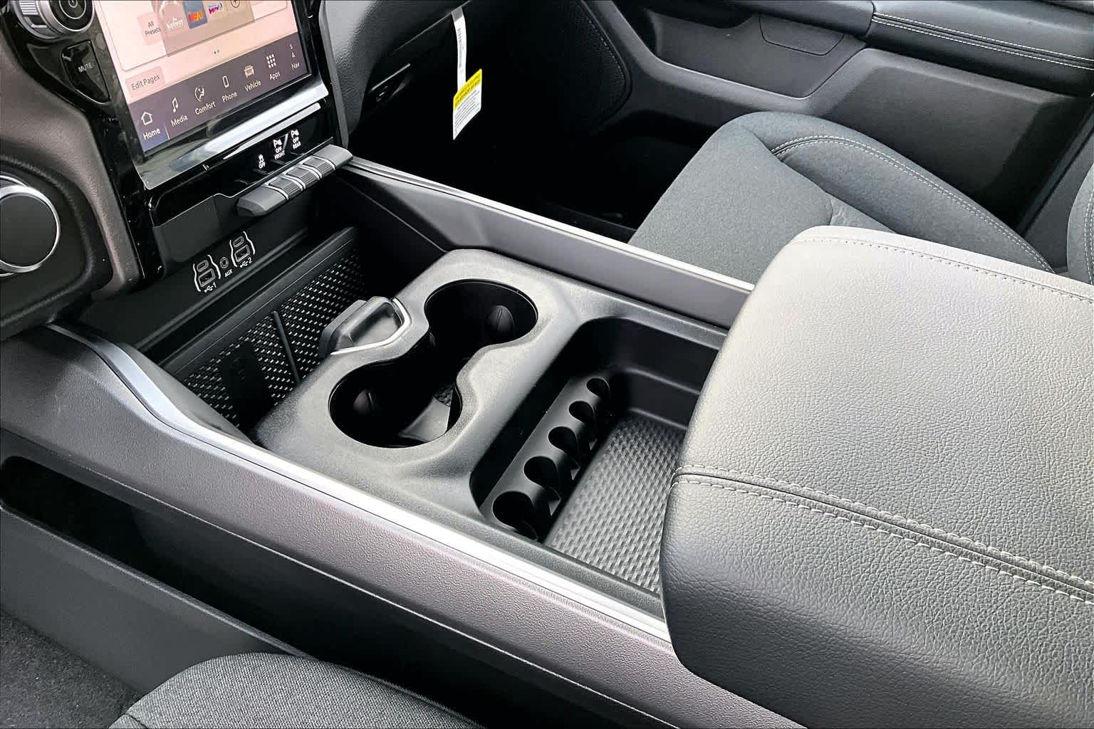 Thumbnail: 2026 RAM 1500 - 17