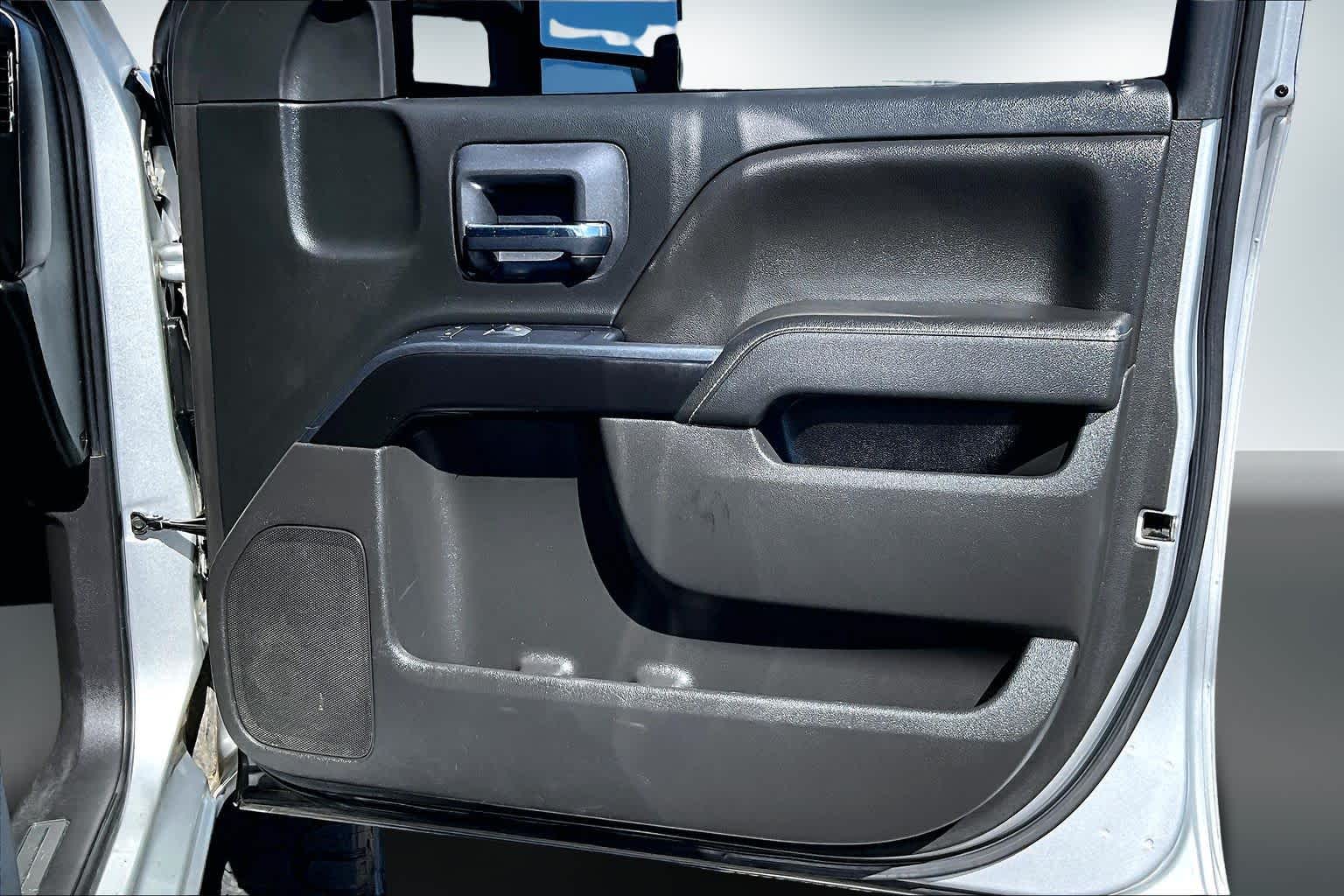 Thumbnail: 2018 Chevrolet Silverado 1500 - 28