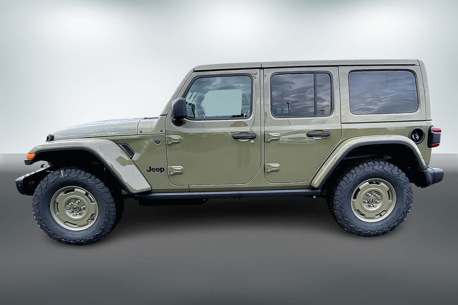 Thumbnail: 2026 Jeep Wrangler - 3