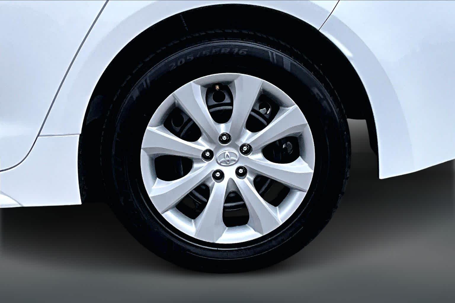 Thumbnail: 2024 Toyota Corolla - 34