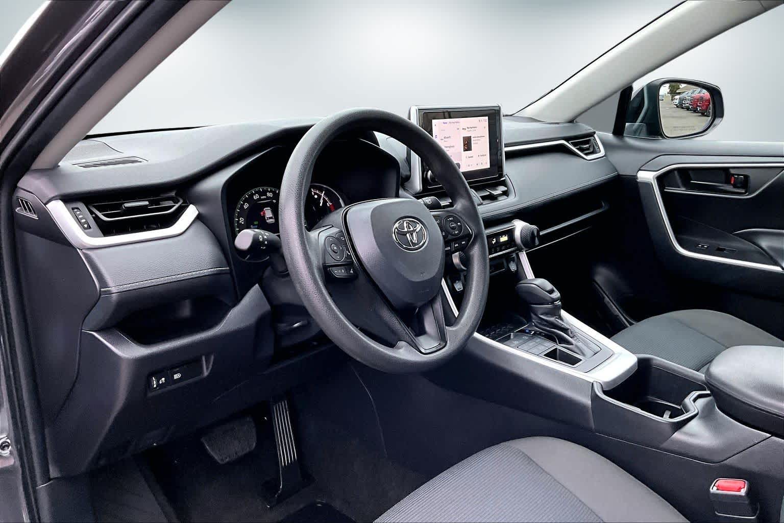 Thumbnail: 2024 Toyota RAV4 - 2