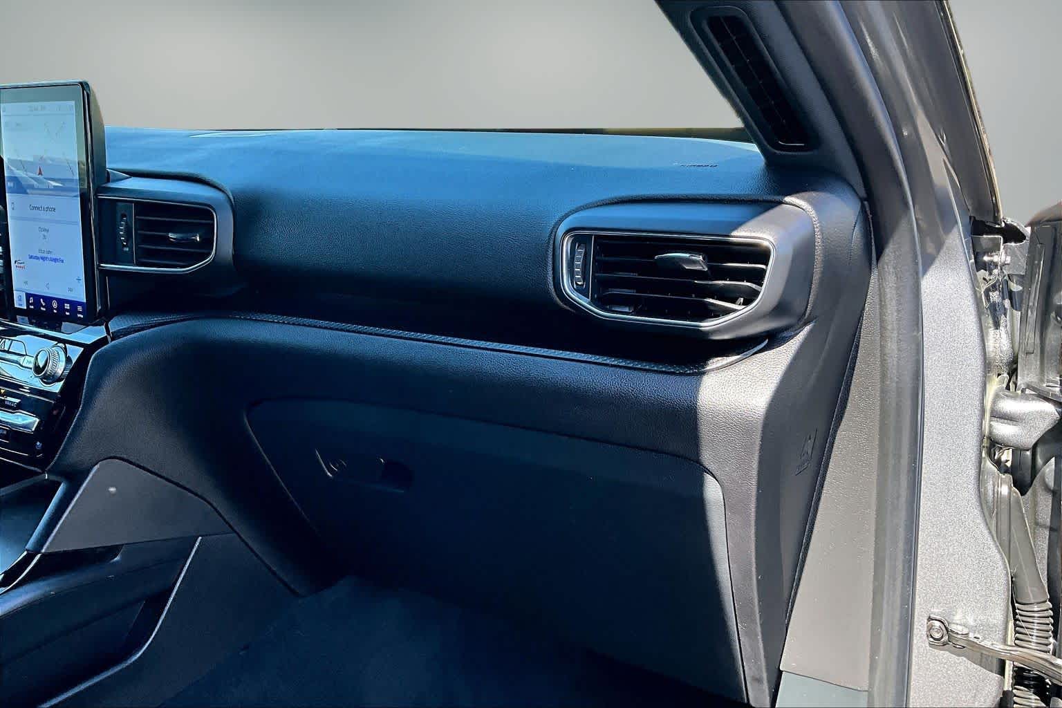 Thumbnail: 2022 Ford Explorer - 23