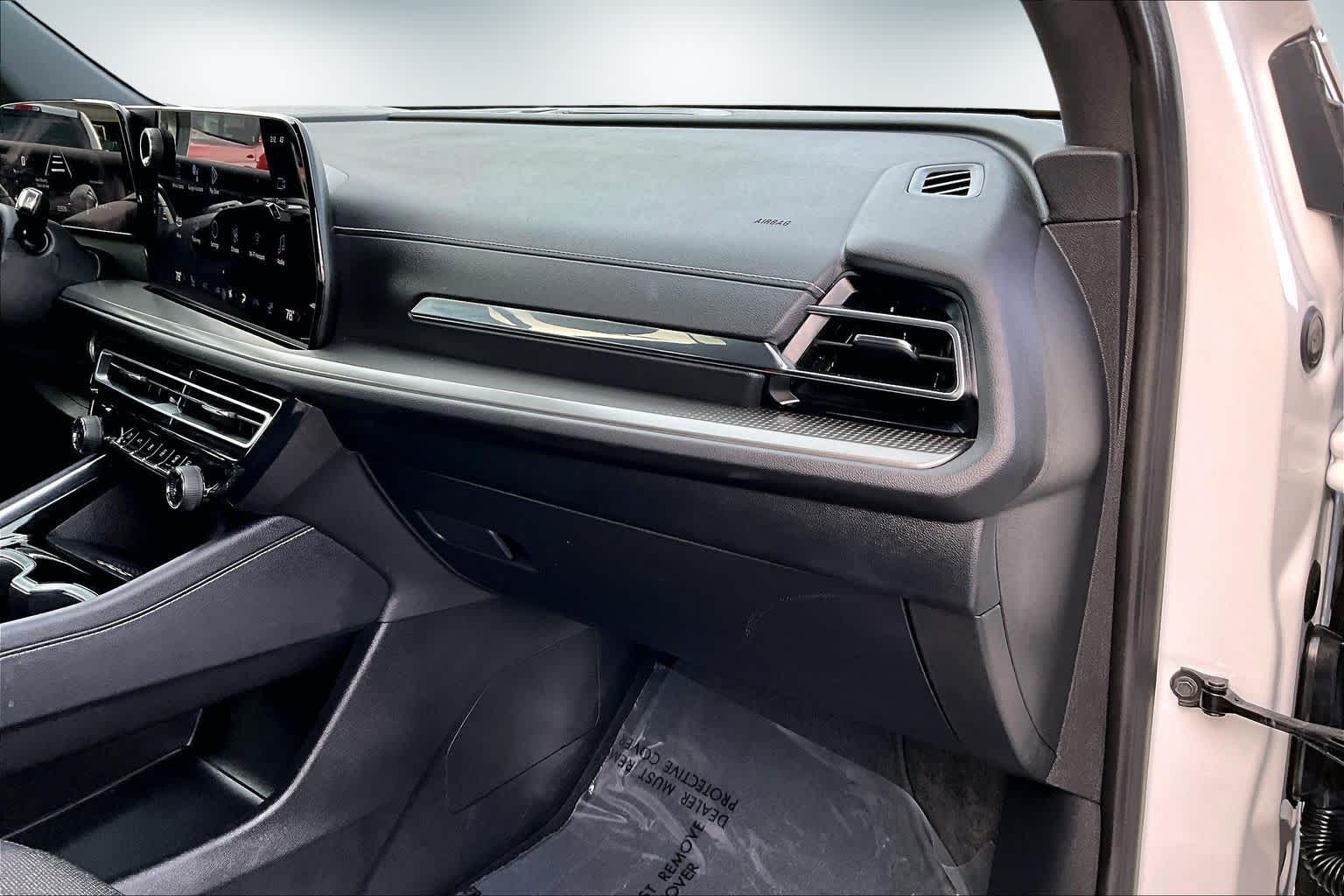 Thumbnail: 2025 Chevrolet Traverse - 23