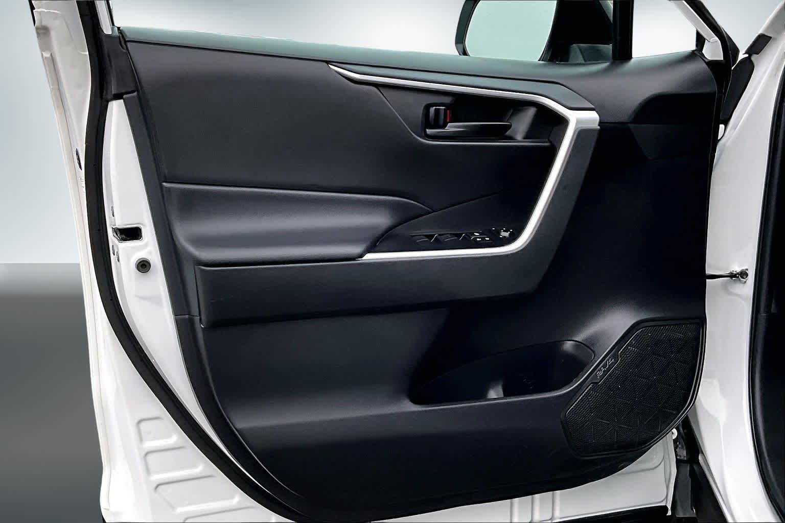 Thumbnail: 2023 Toyota RAV4 - 27