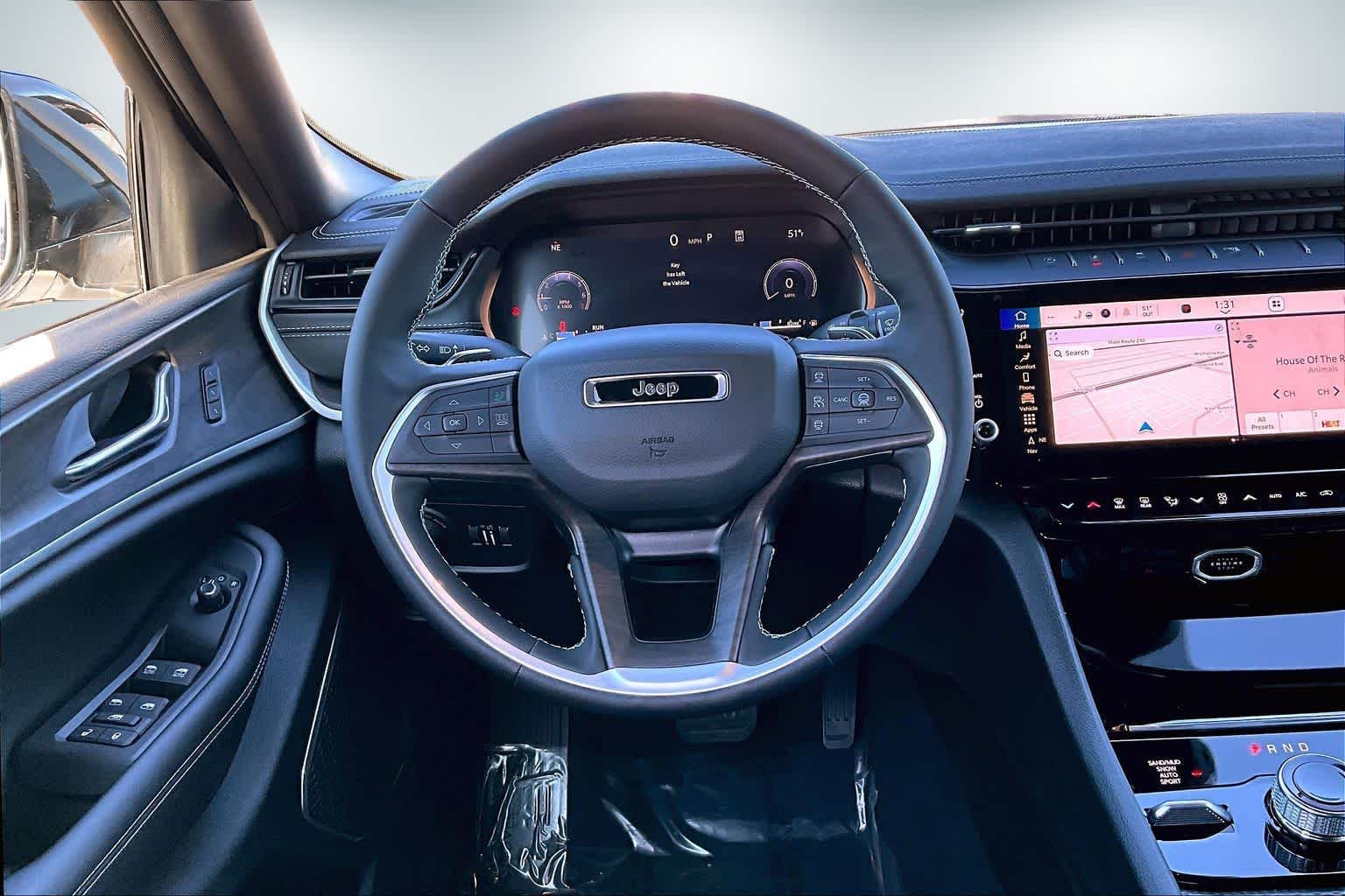 Thumbnail: 2026 Jeep Grand Cherokee - 15