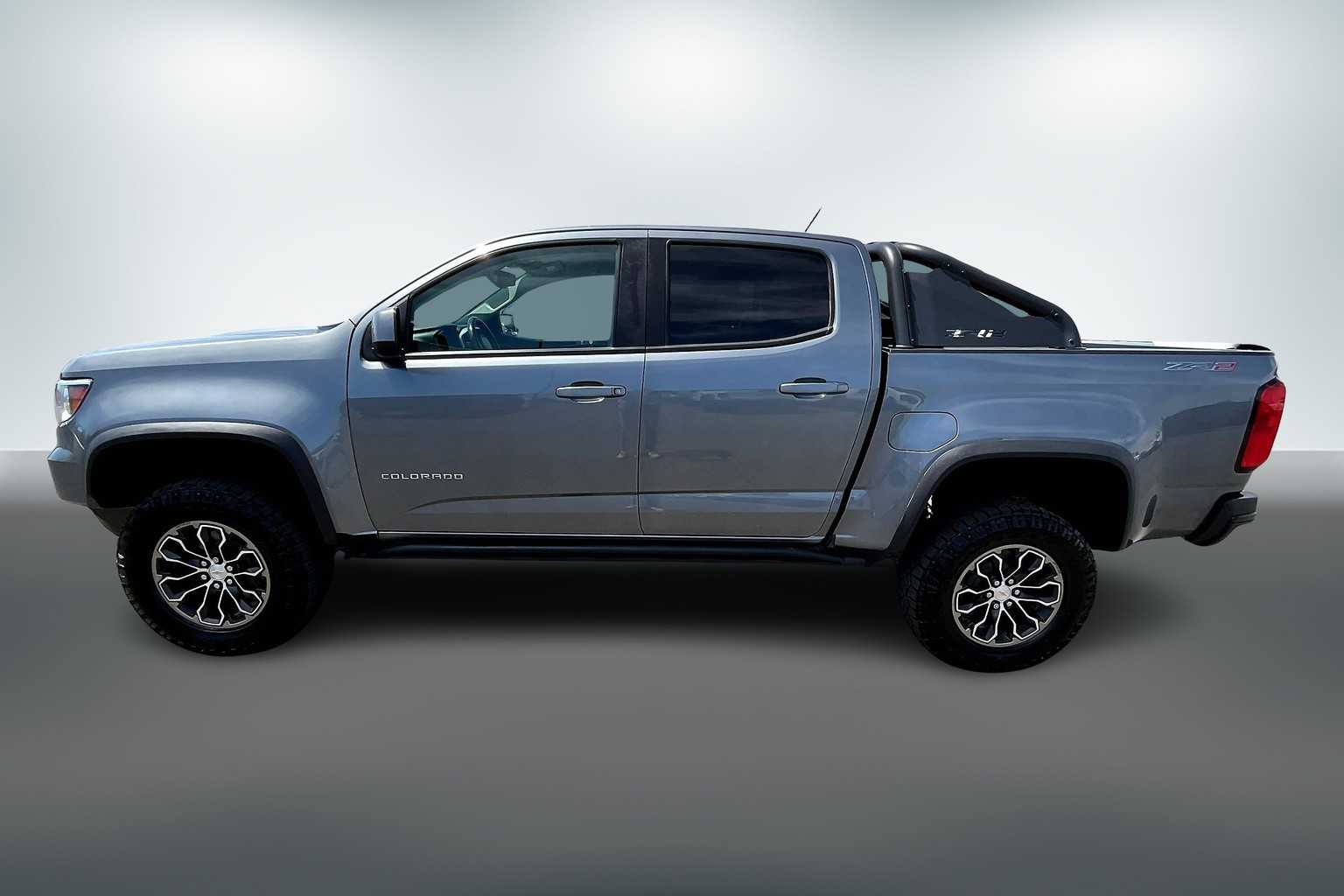 Thumbnail: 2021 Chevrolet Colorado - 3