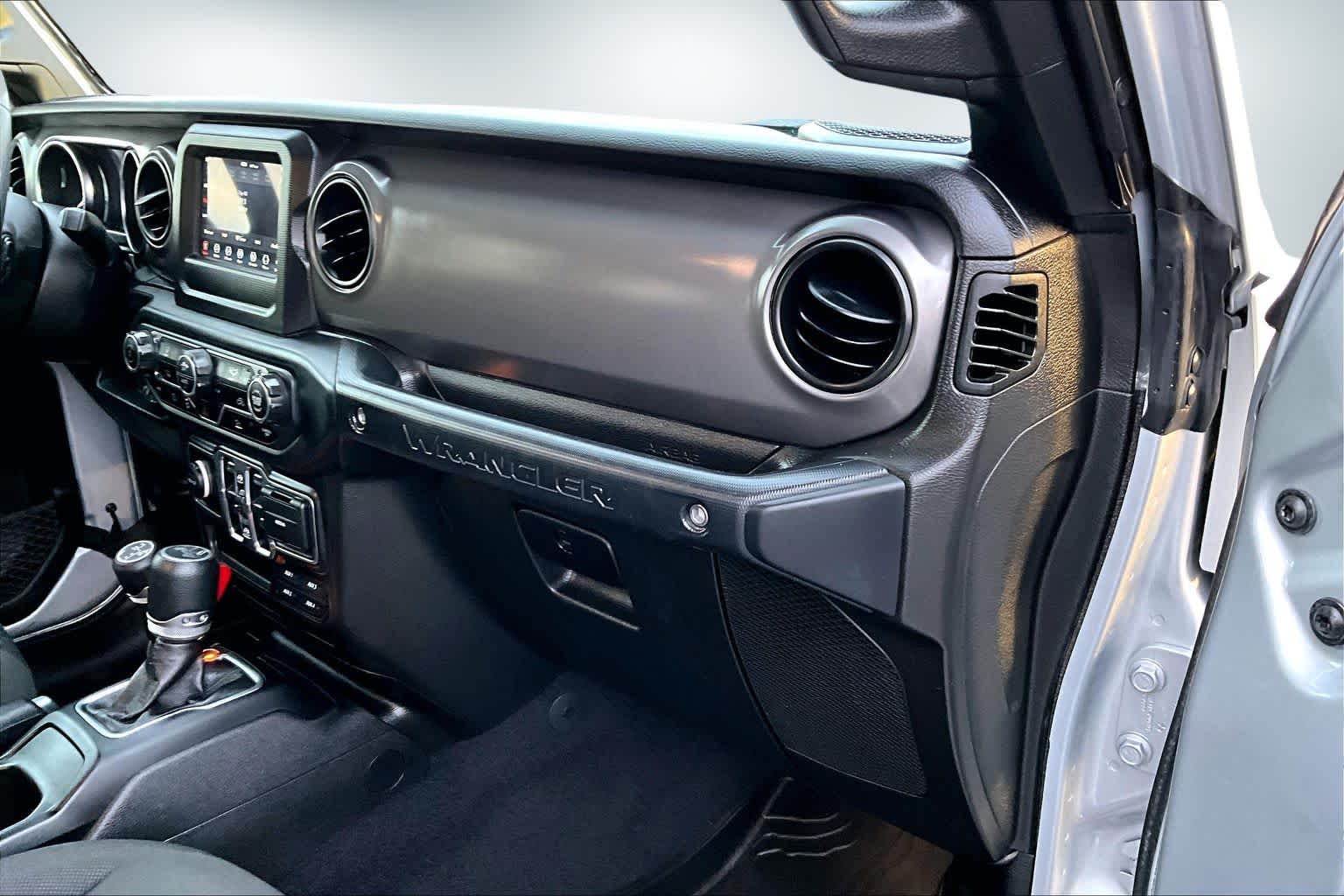 Thumbnail: 2023 Jeep Wrangler - 23