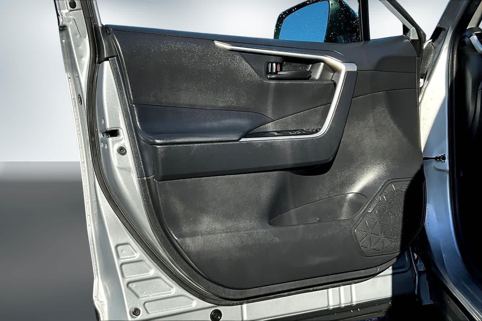 Thumbnail: 2024 Toyota RAV4 - 27