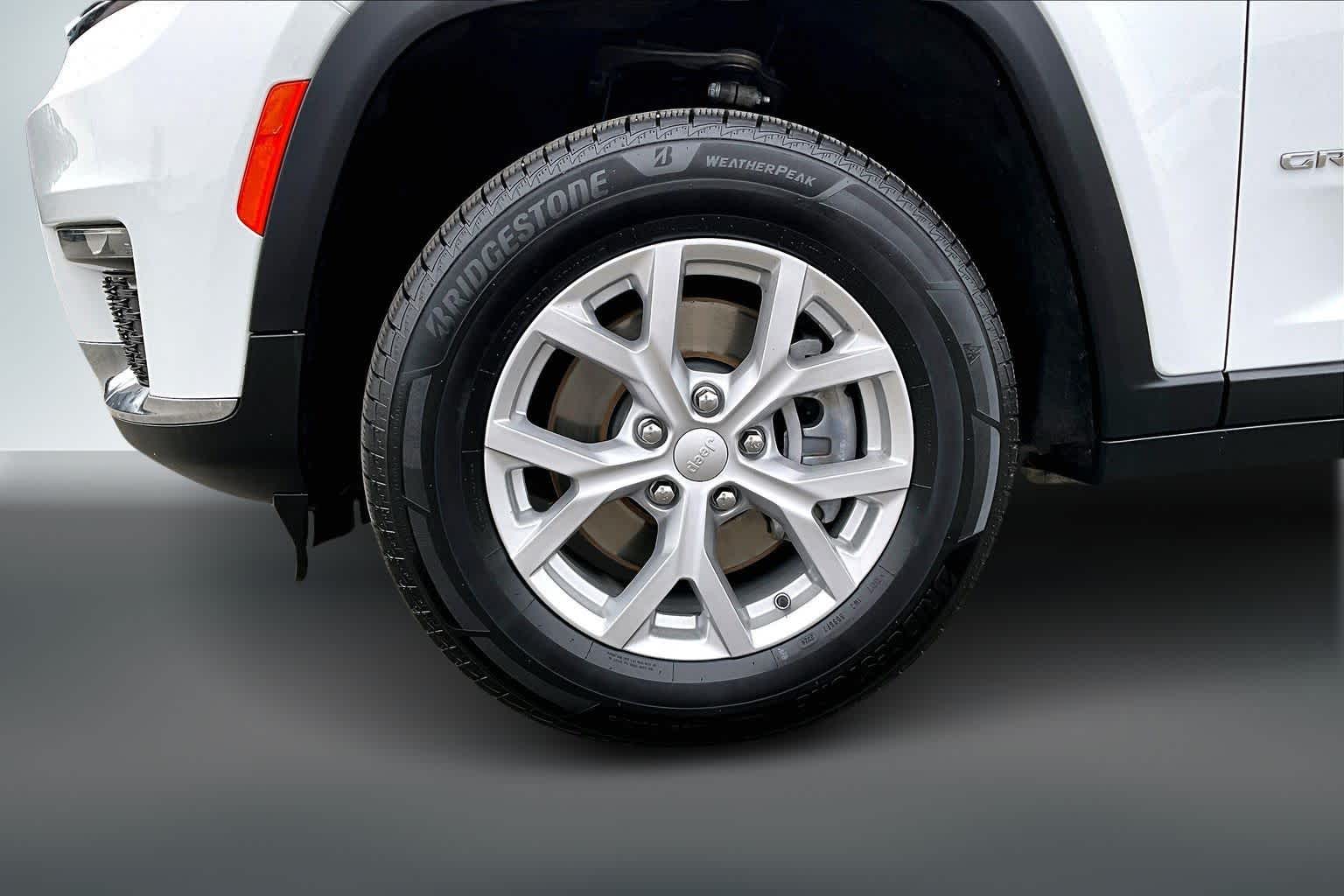 Thumbnail: 2023 Jeep Grand Cherokee - 8