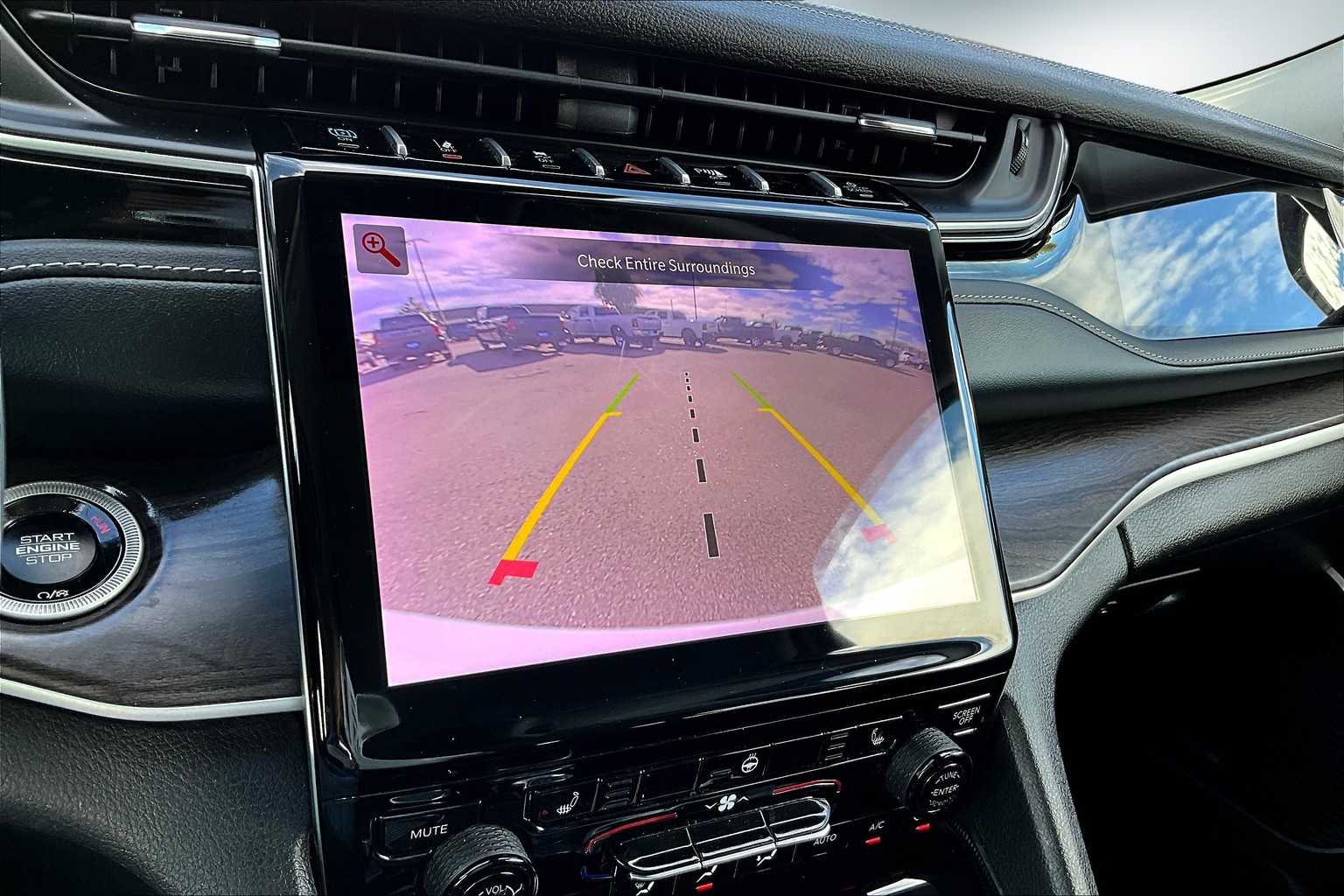 Thumbnail: 2024 Jeep Grand Cherokee - 26