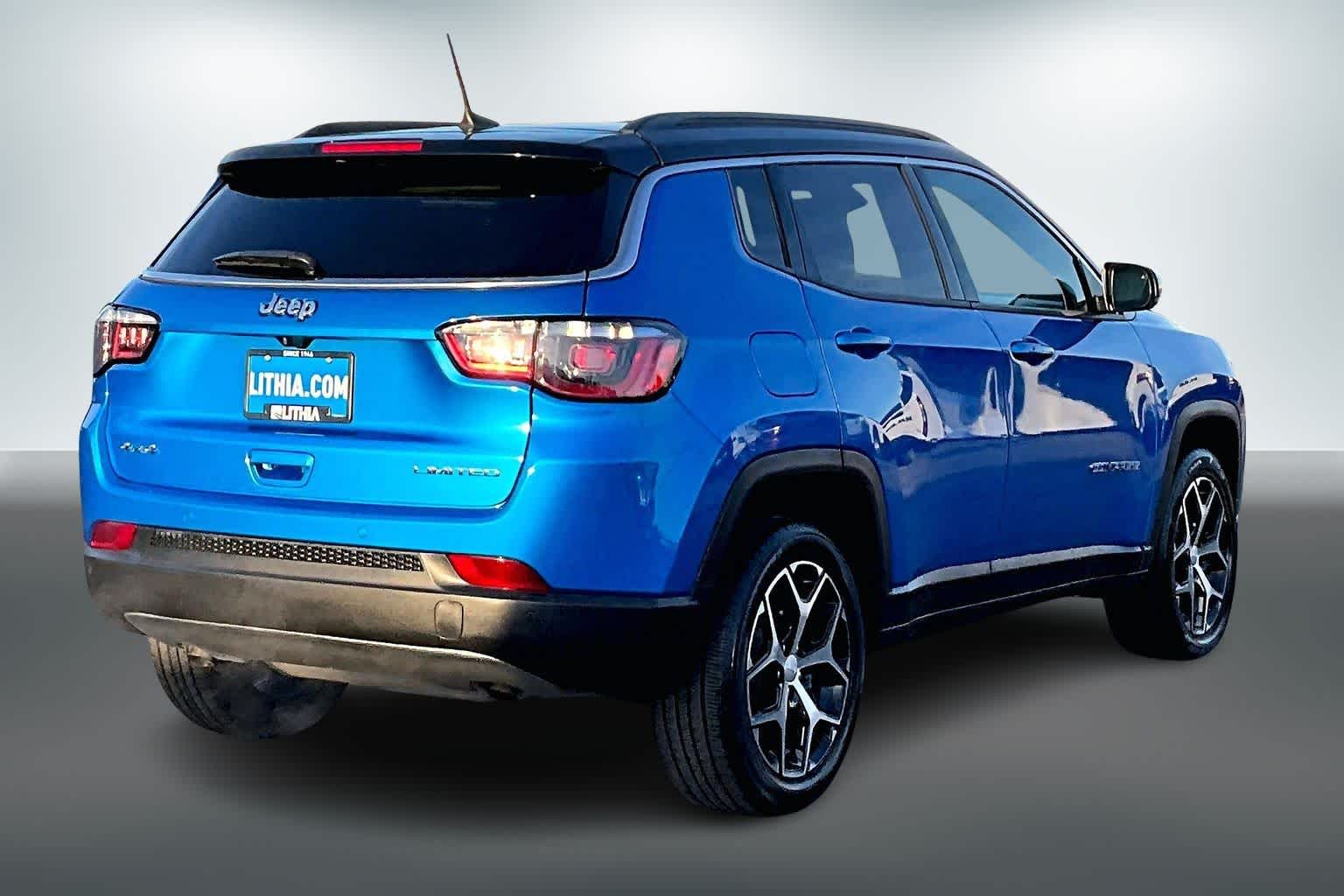 Thumbnail: 2024 Jeep Compass - 22