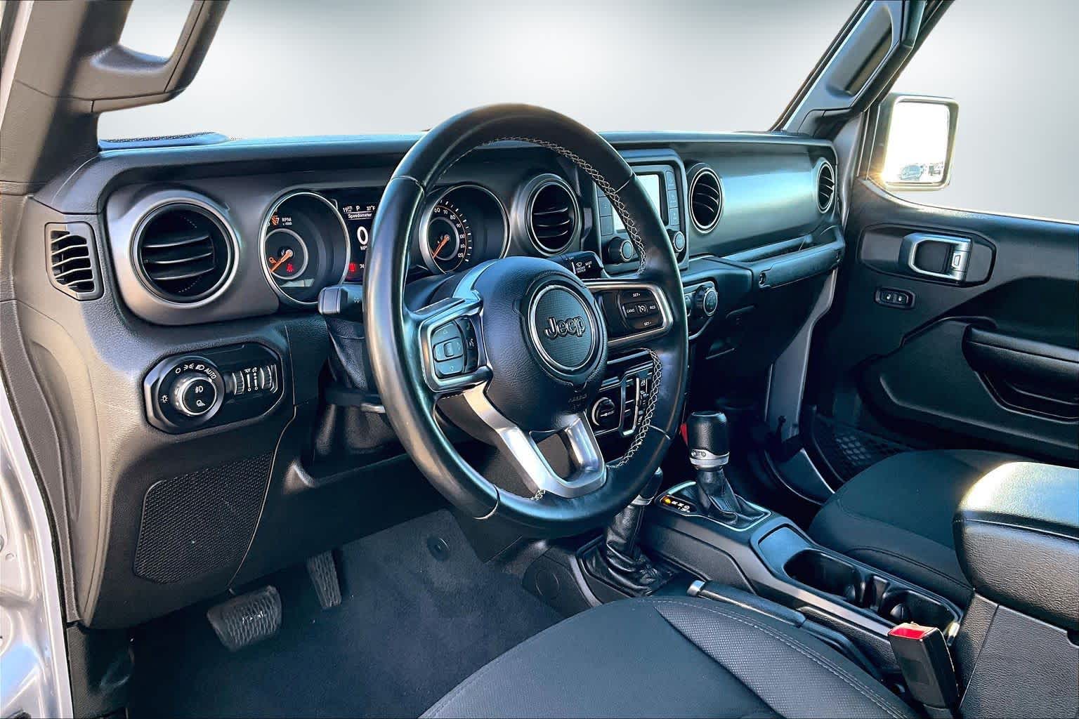 Thumbnail: 2020 Jeep Gladiator - 2