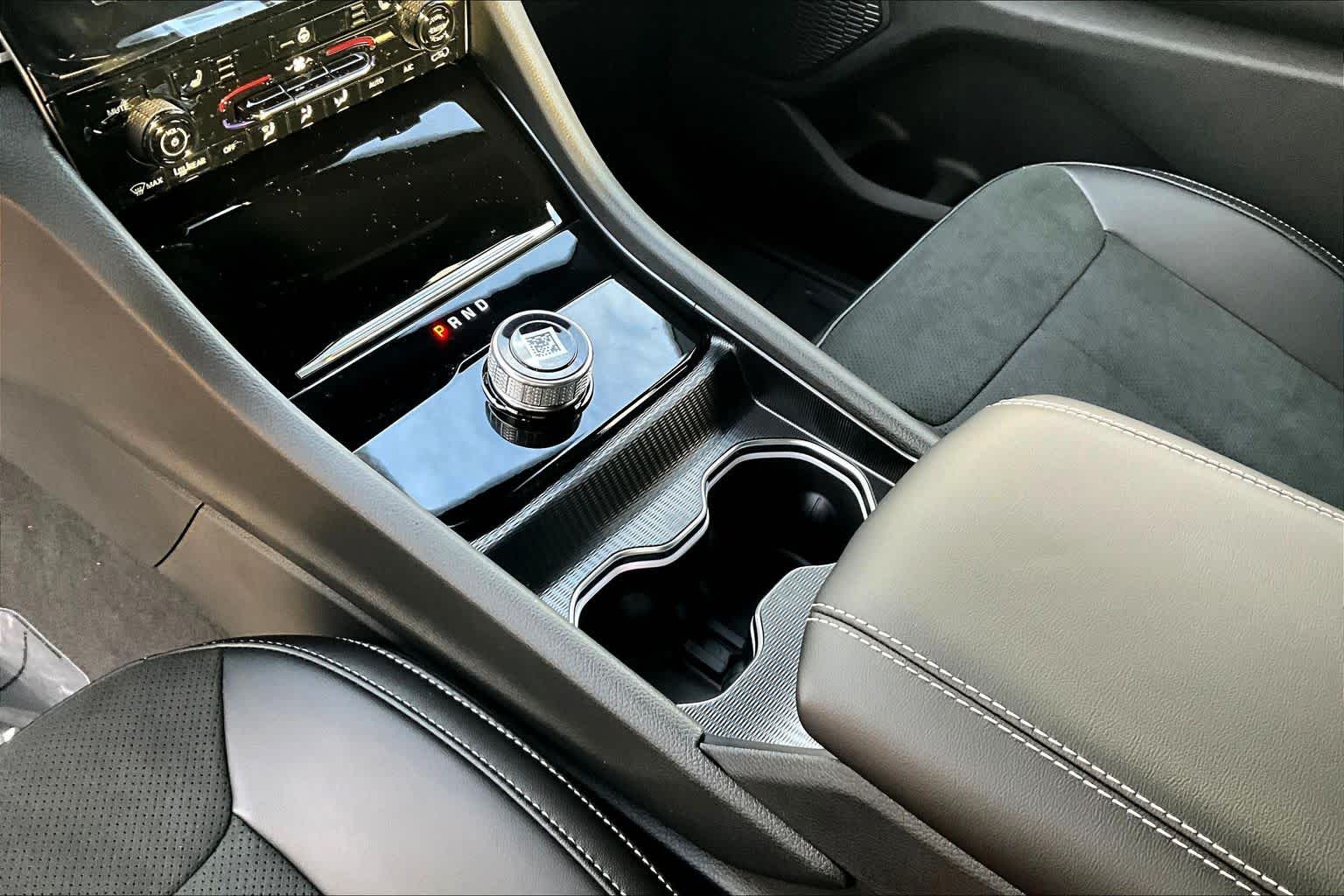 Thumbnail: 2025 Jeep Grand Cherokee - 17