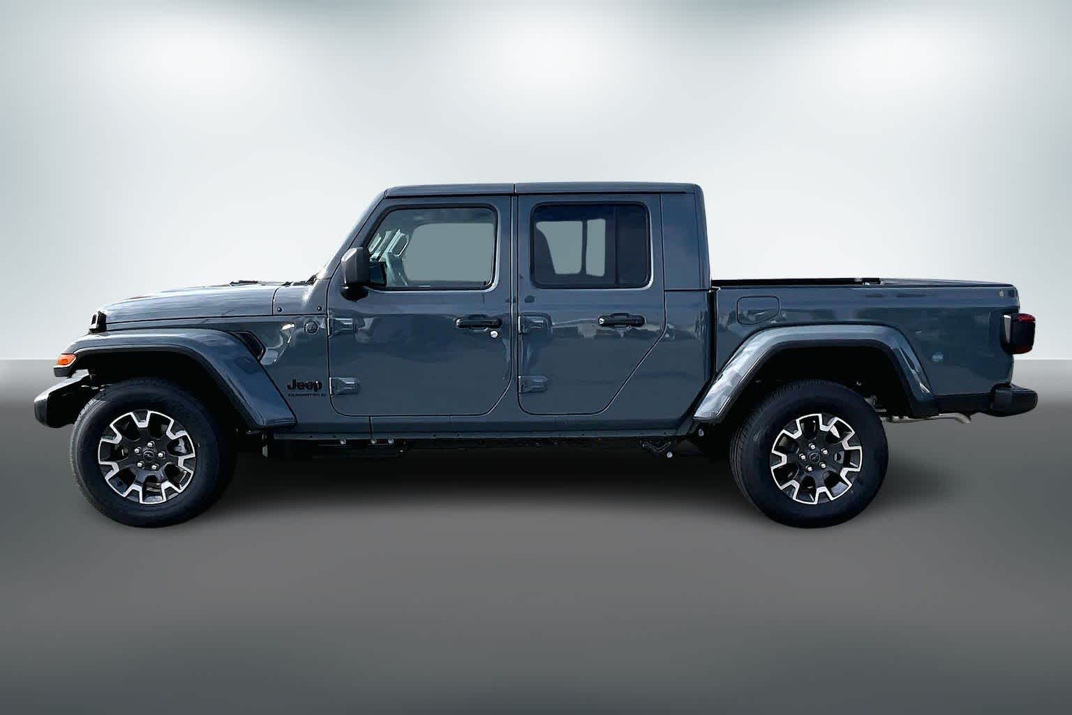 Thumbnail: 2026 Jeep Gladiator - 3