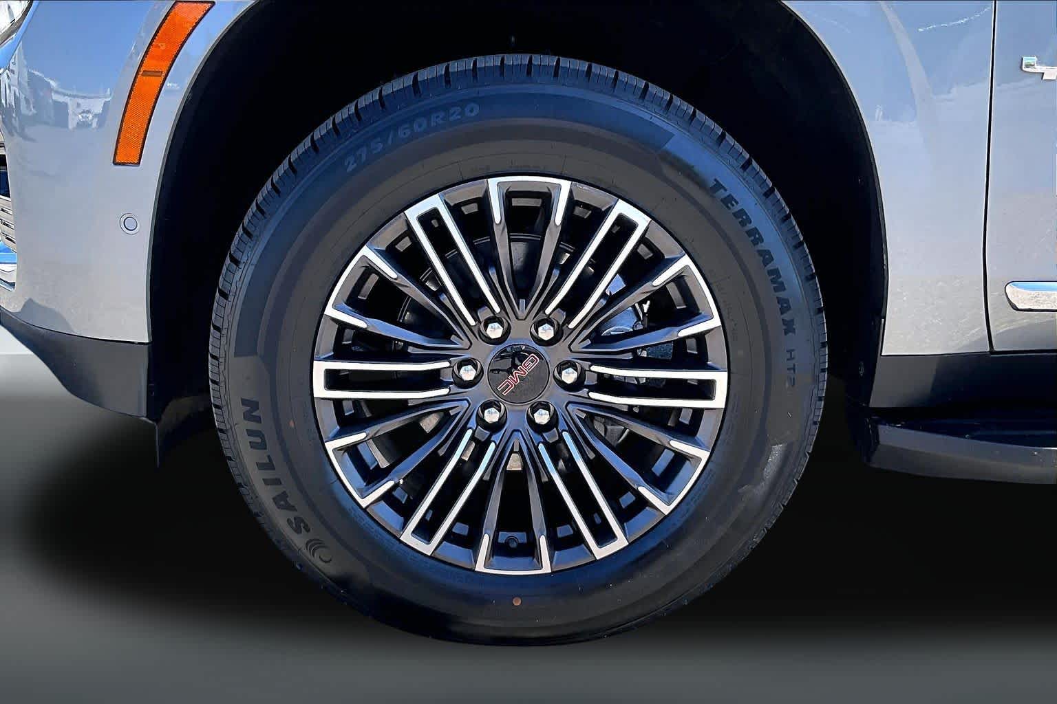Thumbnail: 2025 GMC Yukon XL - 8